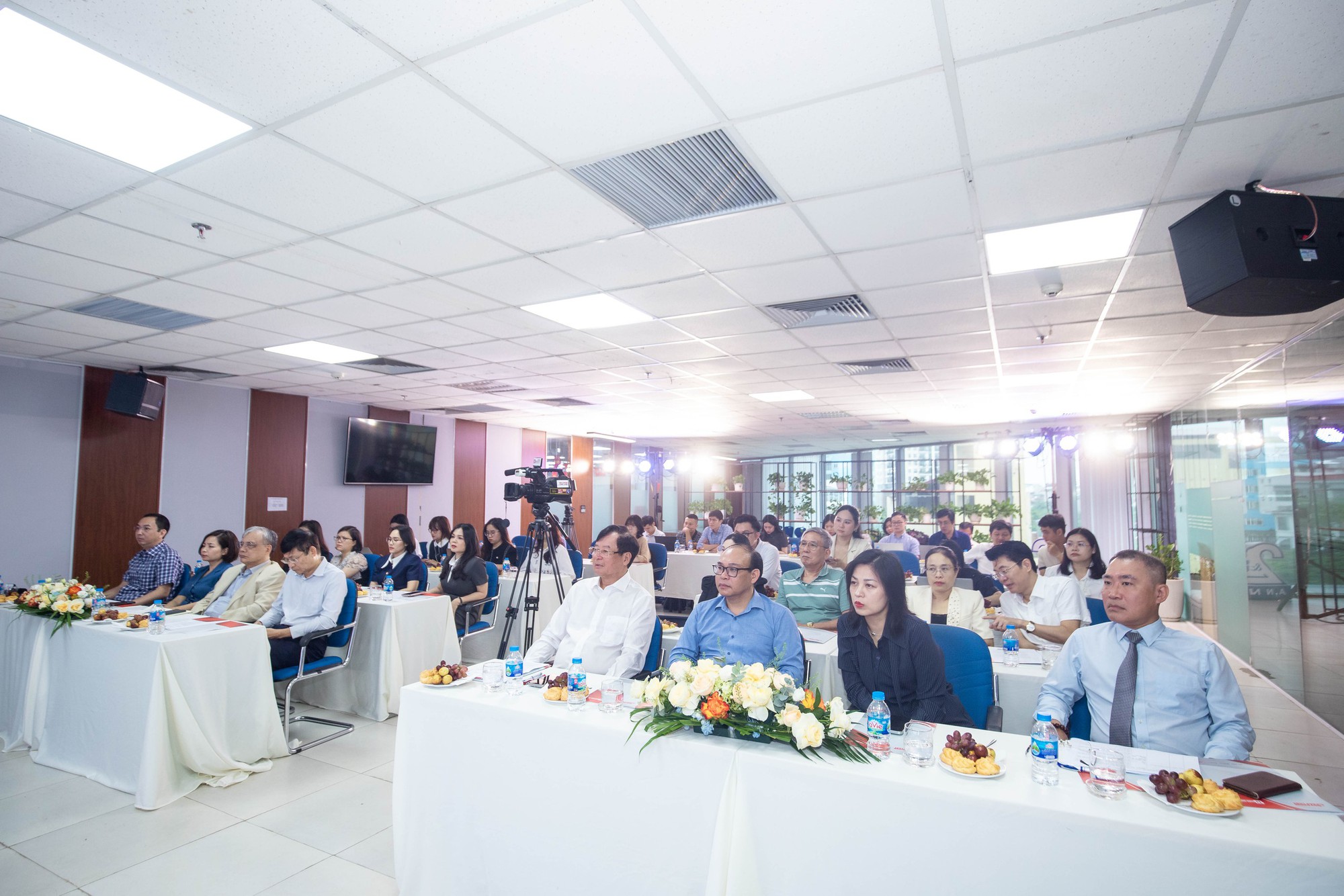 Tổng thuật Tọa đàm "Tháo gỡ điểm nghẽn pháp lý tạo không gian phát triển cho doanh nghiệp"- Ảnh 8.