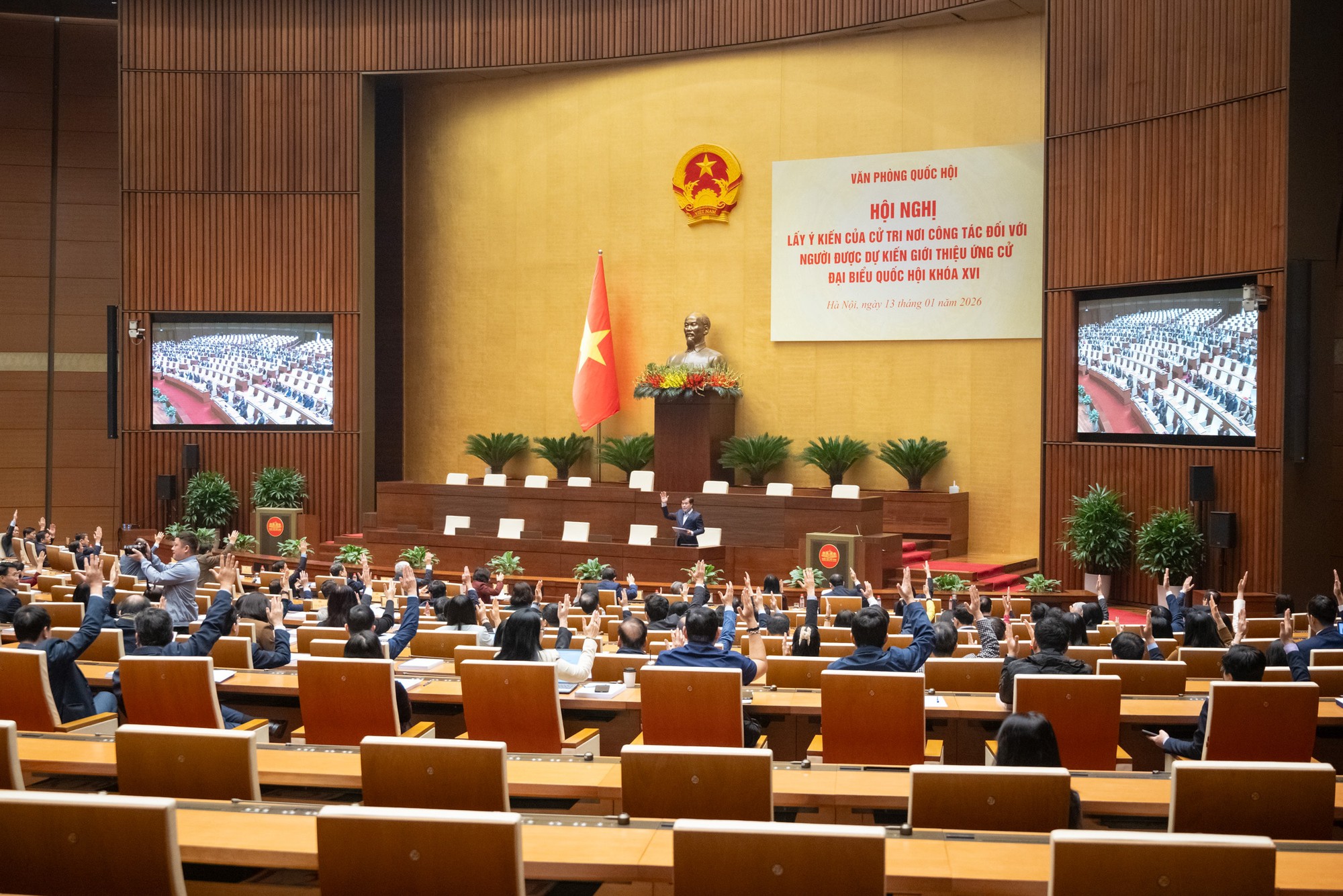 Lấy ý kiến cử tri nơi công tác với 122 nhân sự ứng cử ĐBQH chuyên trách khoá XVI- Ảnh 2.