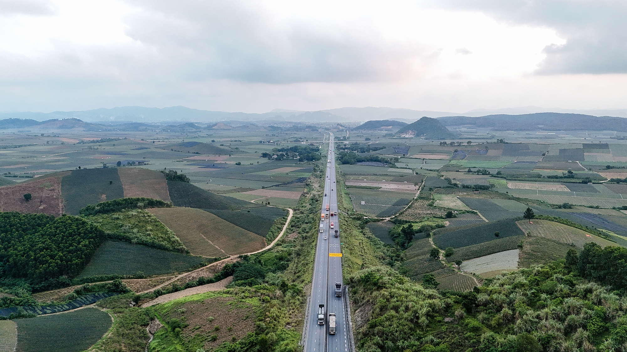 Tiến tới Đại hội XIV của Đảng: Công trình đột phá và tầm nhìn vượt thời đại- Ảnh 3.