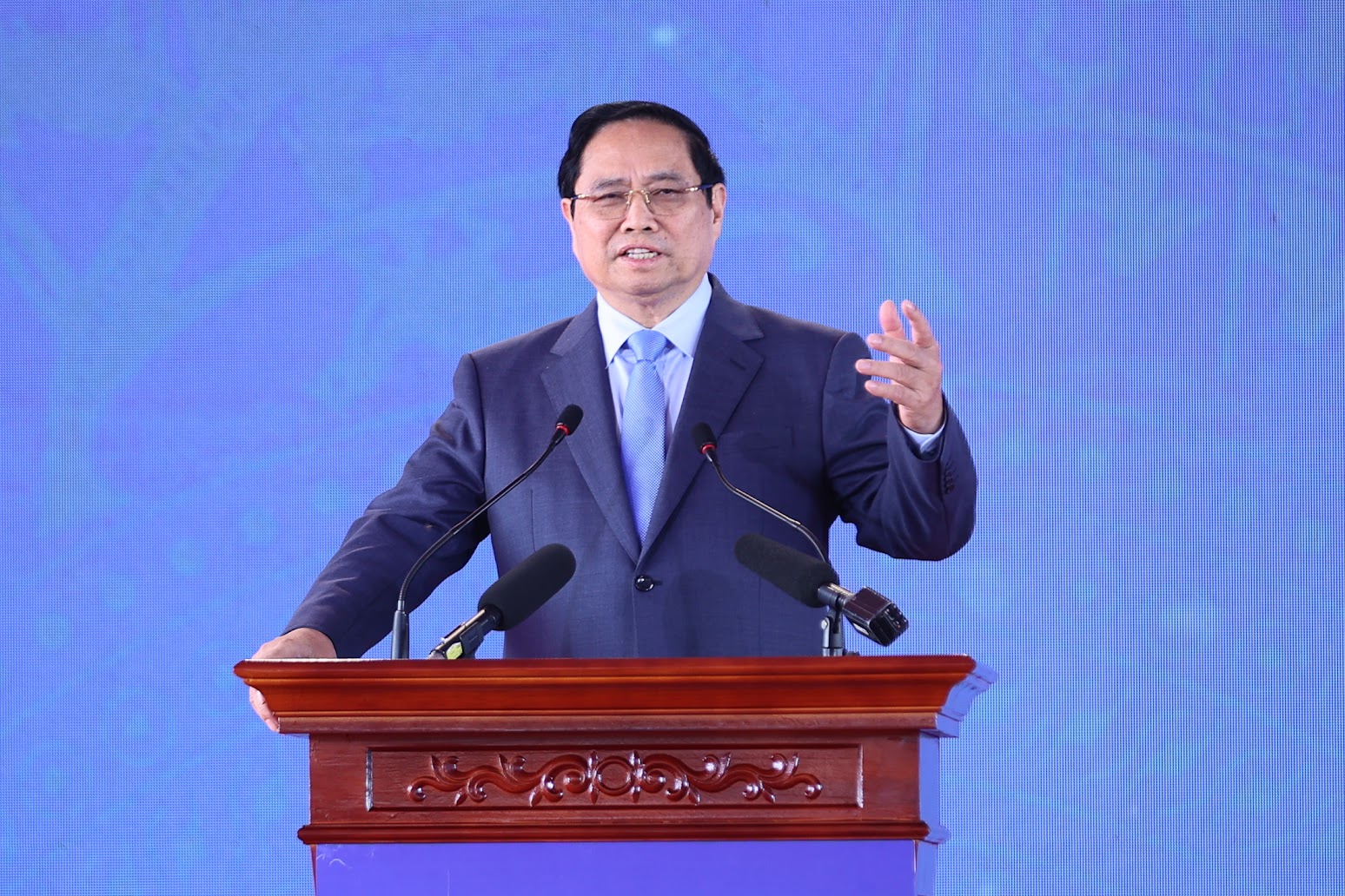 Tiến tới Đại hội XIV của Đảng: Công trình đột phá và tầm nhìn vượt thời đại- Ảnh 11.