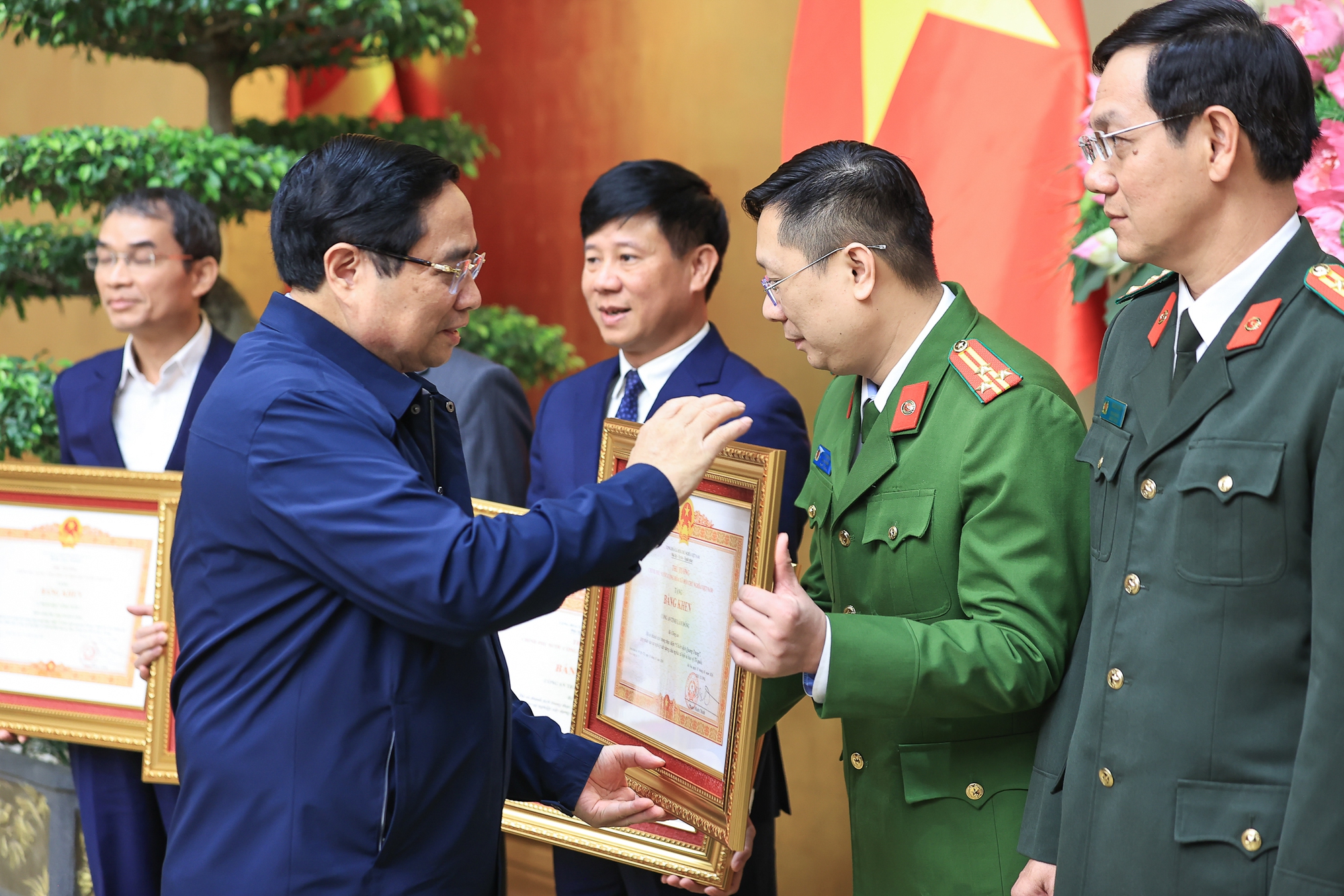 Thủ tướng: "Chiến dịch Quang Trung" không những chiến thắng mà còn "chiến thắng giòn giã" - Ảnh 3.