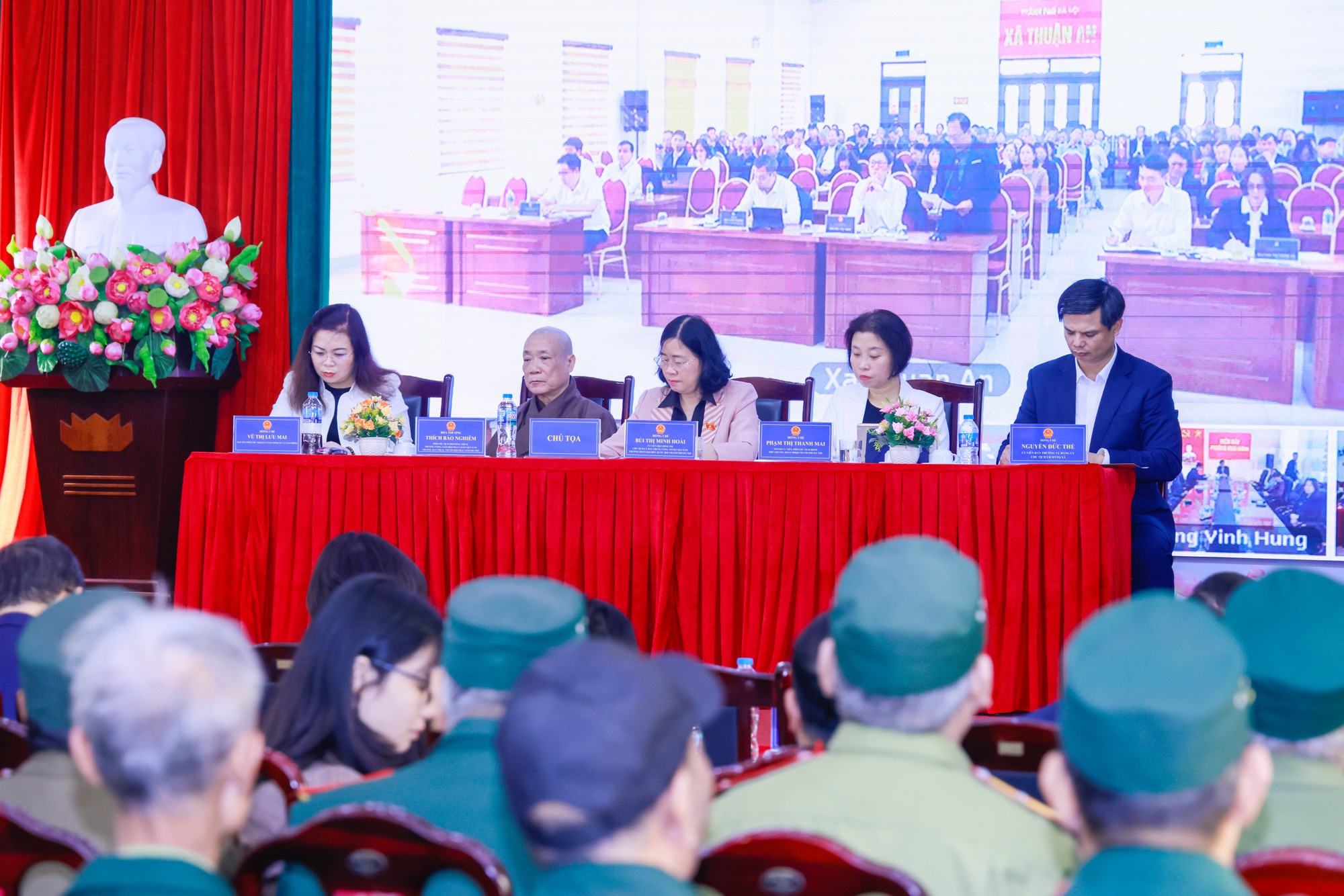 Phát huy quyền làm chủ của nhân dân trong tham gia xây dựng và hoàn thiện thể chế, tăng cường khối đại đoàn kết toàn dân tộc; phương hướng nhiệm vụ, giải pháp trong nhiệm kỳ Đại hội XIV của Đảng- Ảnh 1.