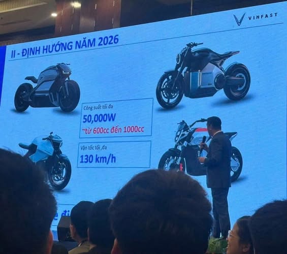 Rộ thông tin VinFast làm mô tô điện phân khối lớn, động cơ ngang ngửa Honda CB1000 - Ảnh 2.