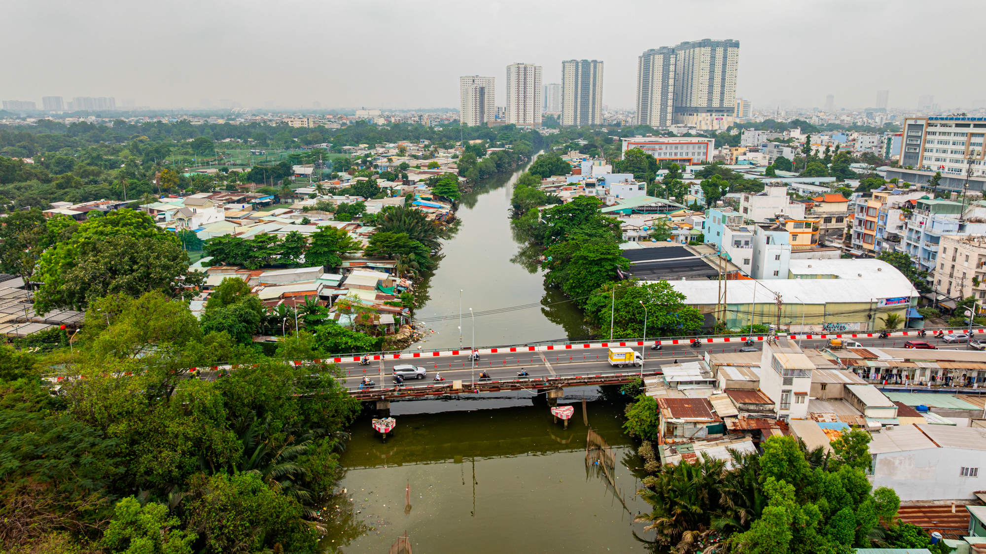 Hiện trạng rạch Bà Lớn - ông Bé trước khi được lột xác với dự án 17.000 tỷ ở TP.HCM - Ảnh 10.