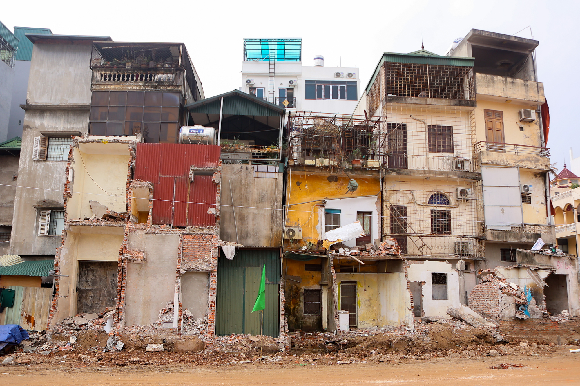 Kỳ tích thông xe tuyến đường mỗi mét tốn 3,5 tỷ: 30 năm chờ đợi và 30 ngày thần tốc giải cứu nút thắt thủ đô - Ảnh 4.