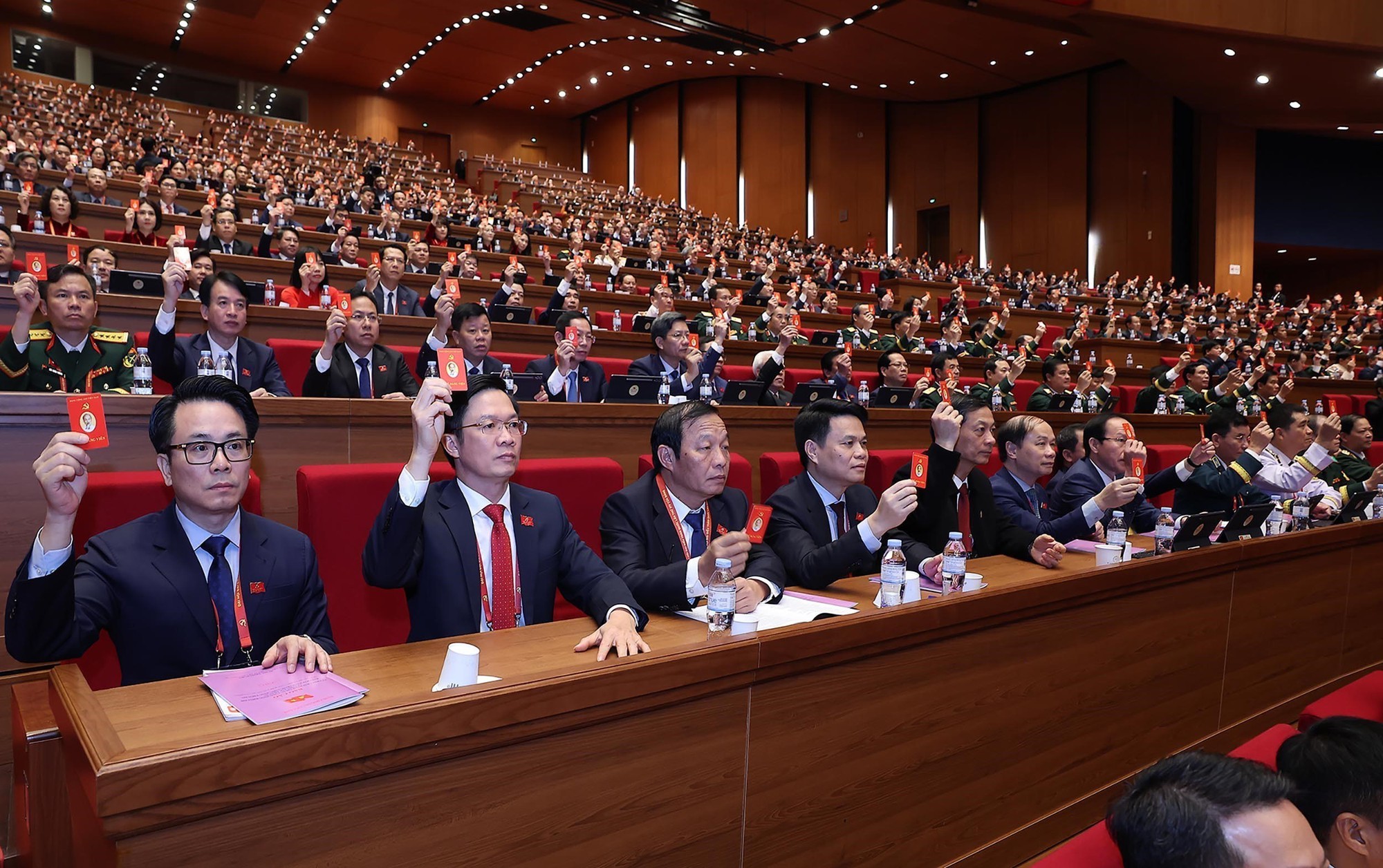 Đại hội XIV của Đảng: Bầu 200 Uỷ viên Ban Chấp hành Trung ương khóa XIV - Ảnh 3.