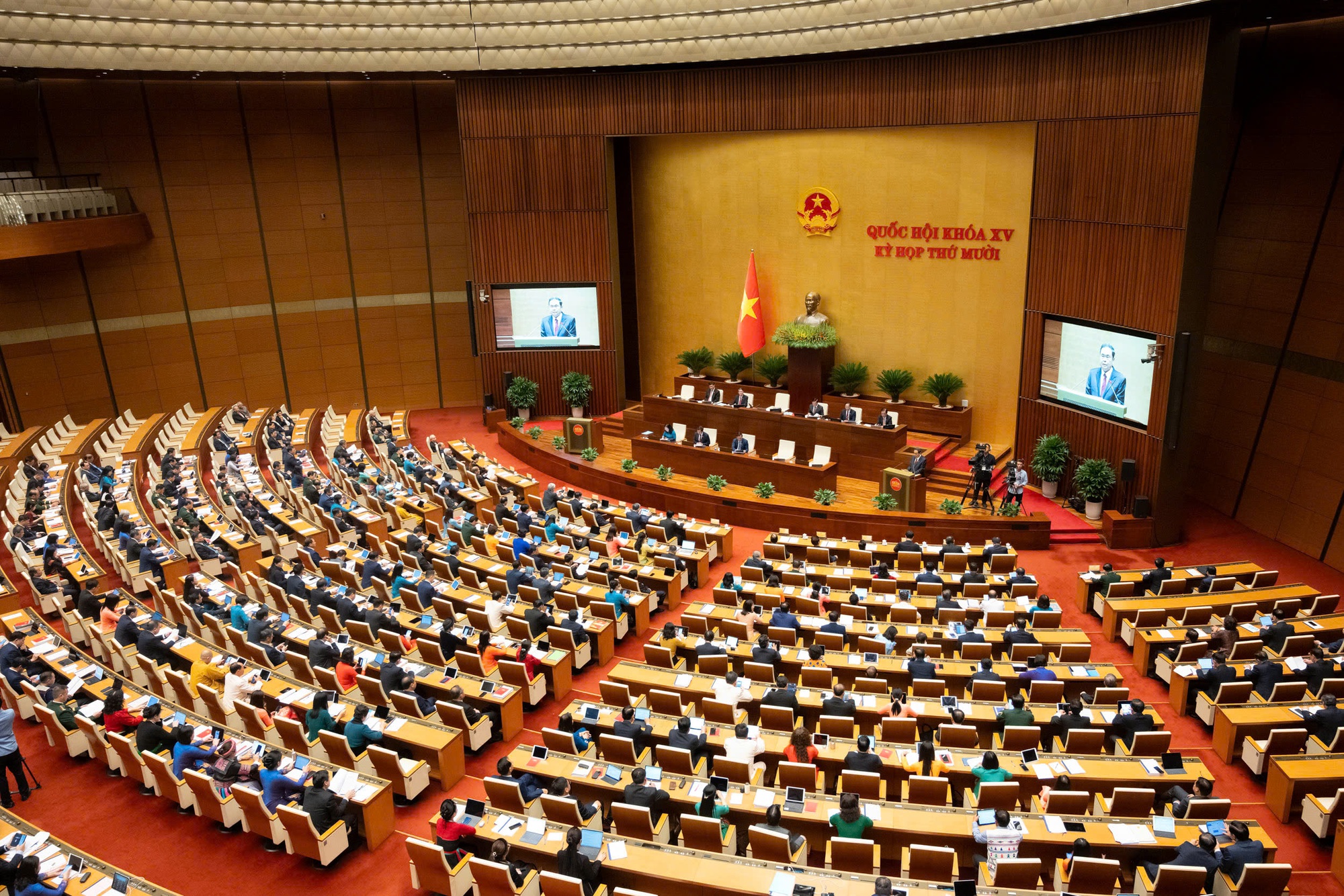 Quốc hội Việt Nam 80 năm đồng hành cùng dân tộc - Ảnh 2.