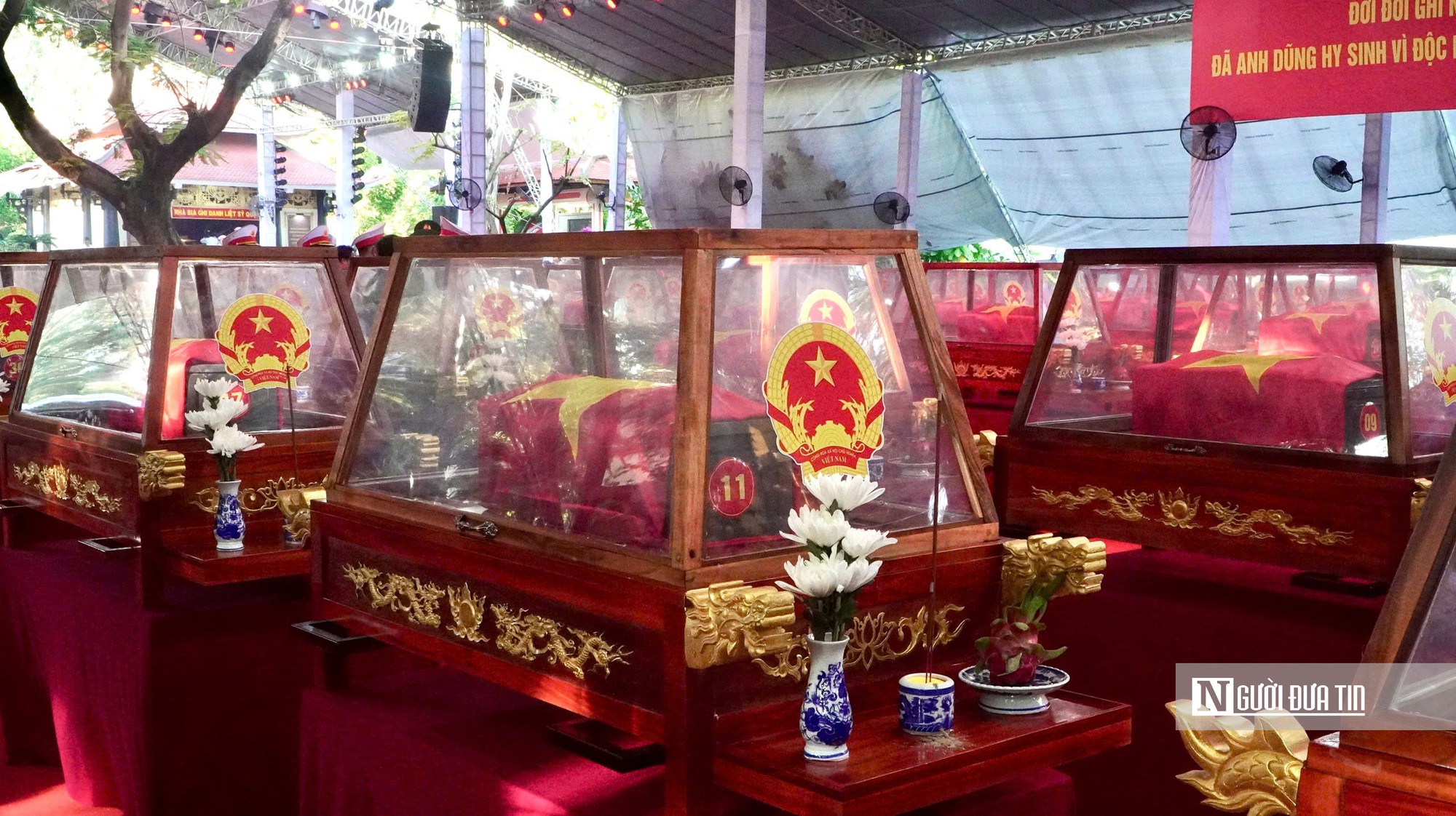 Thủ tướng Lê Minh Hưng dự lễ truy điệu, an táng 731 hài cốt liệt sĩ tại Tp.HCM - Ảnh 10.