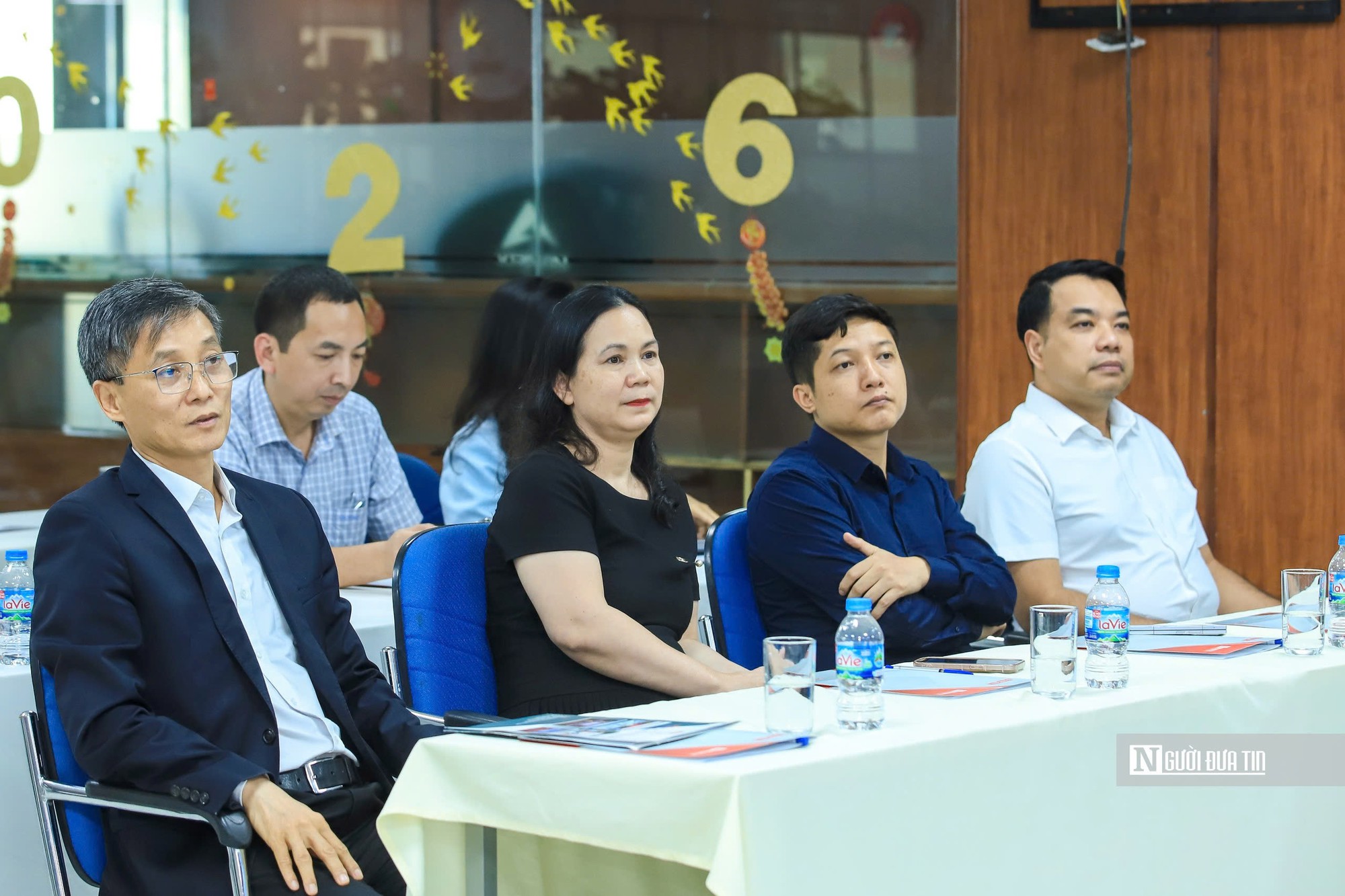 Tổng thuật Tọa đàm "Đẩy mạnh cắt giảm thủ tục hành chính, gỡ rào cản cho doanh nghiệp phát triển" - Ảnh 1.