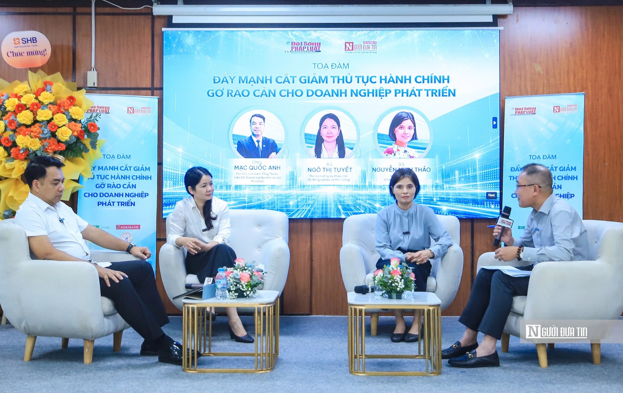 Tổng thuật Tọa đàm "Đẩy mạnh cắt giảm thủ tục hành chính, gỡ rào cản cho doanh nghiệp phát triển" - Ảnh 11.