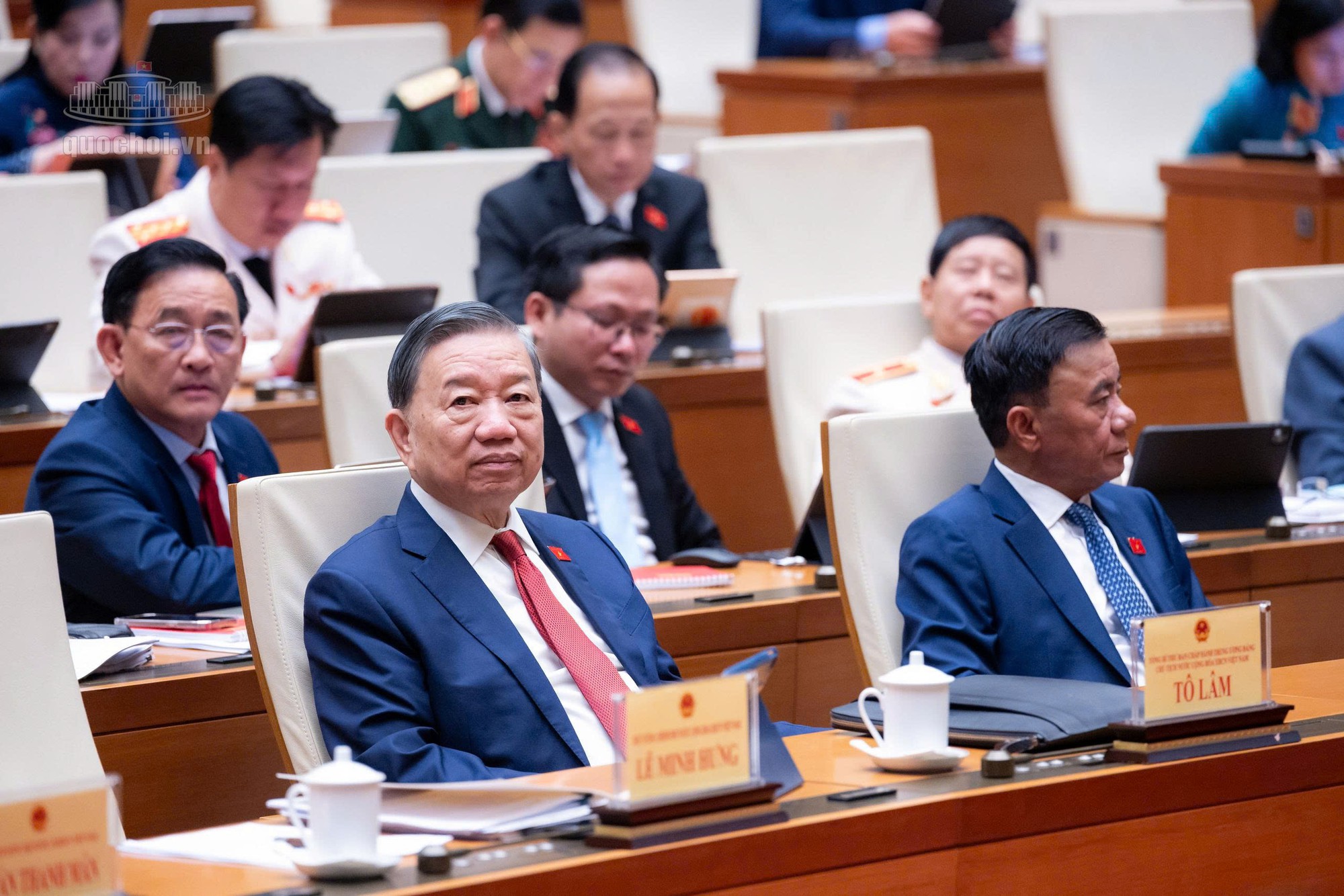Thủ tướng: Năm 2027 đẩy mạnh cơ cấu lại, đổi mới mô hình phát triển kinh tế  - Ảnh 2.