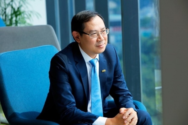 Tổng giám đốc ACB Từ Tiến Phát: Hôm nay ngân hàng sẽ giảm luôn lãi suất cho vay 1,5-2%/năm - Ảnh 1.