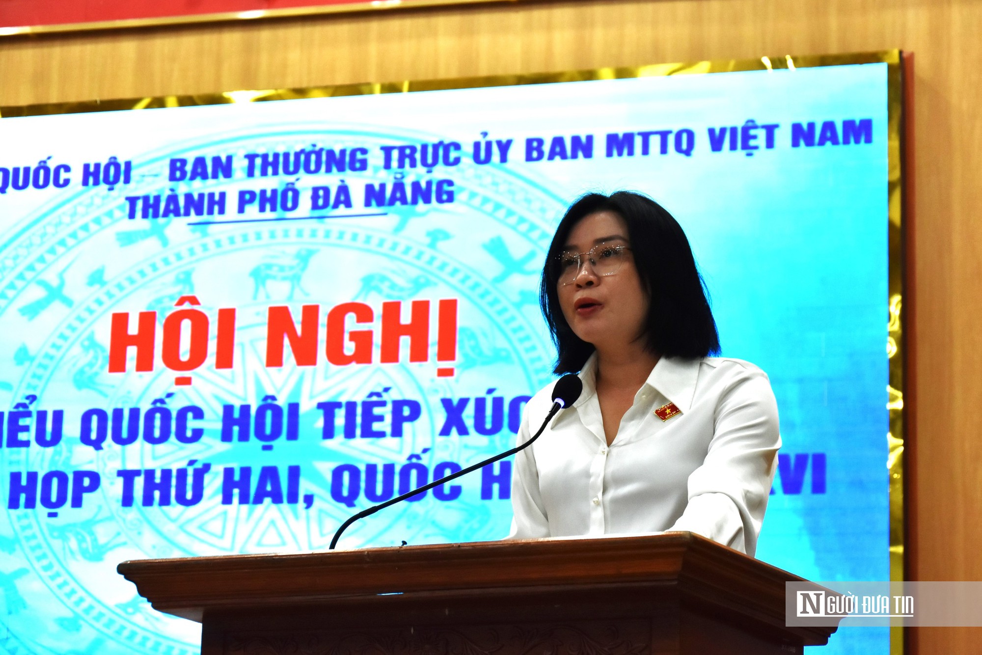 Đoàn đại biểu Quốc hội Tp.Đà Nẵng tặng quà cho người dân xã Xuân Phú- Ảnh 4.