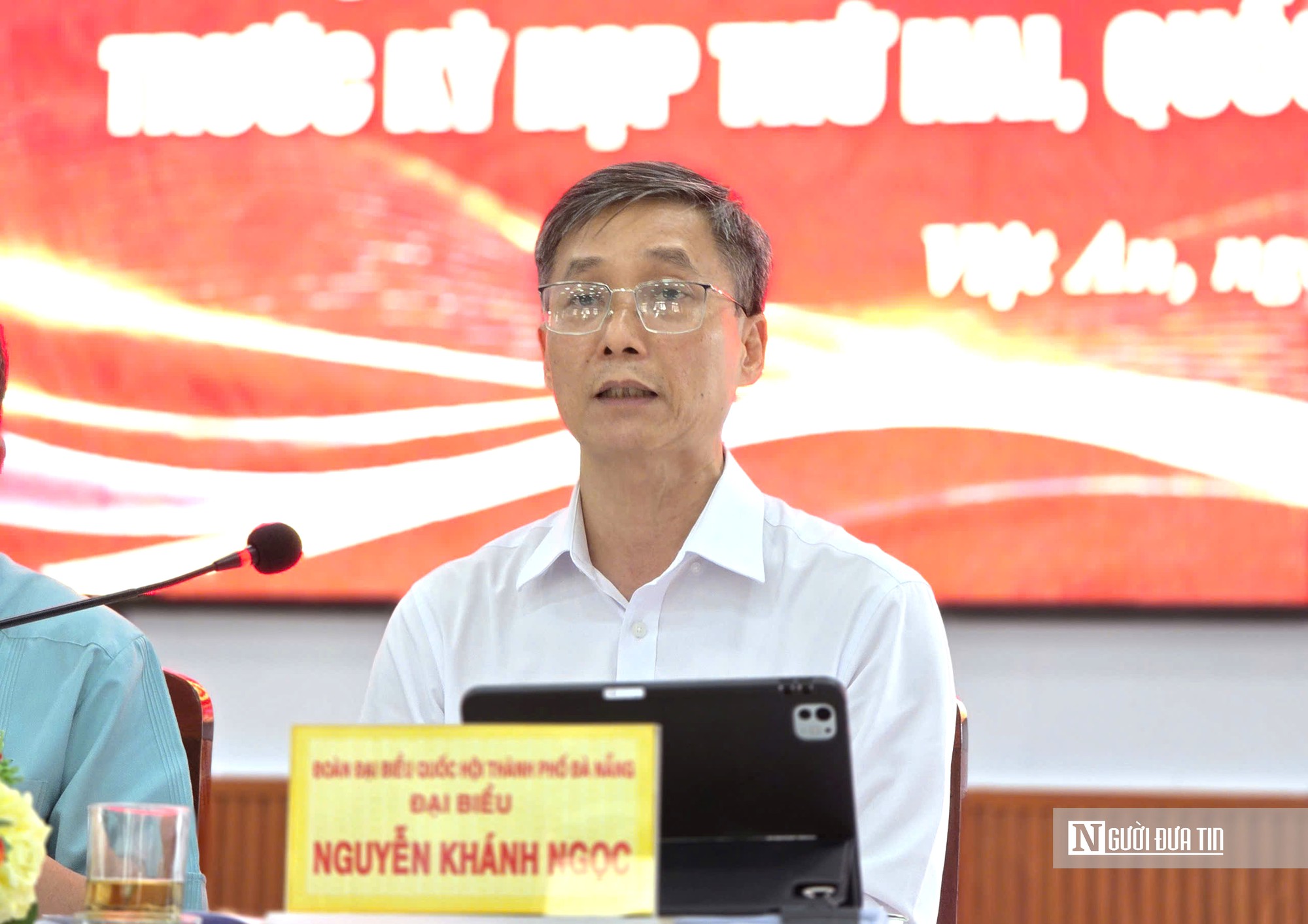 ĐBQH Nguyễn Khánh Ngọc lý giải việc người dân phải nộp nhiều giấy tờ khi làm thủ tục- Ảnh 1.