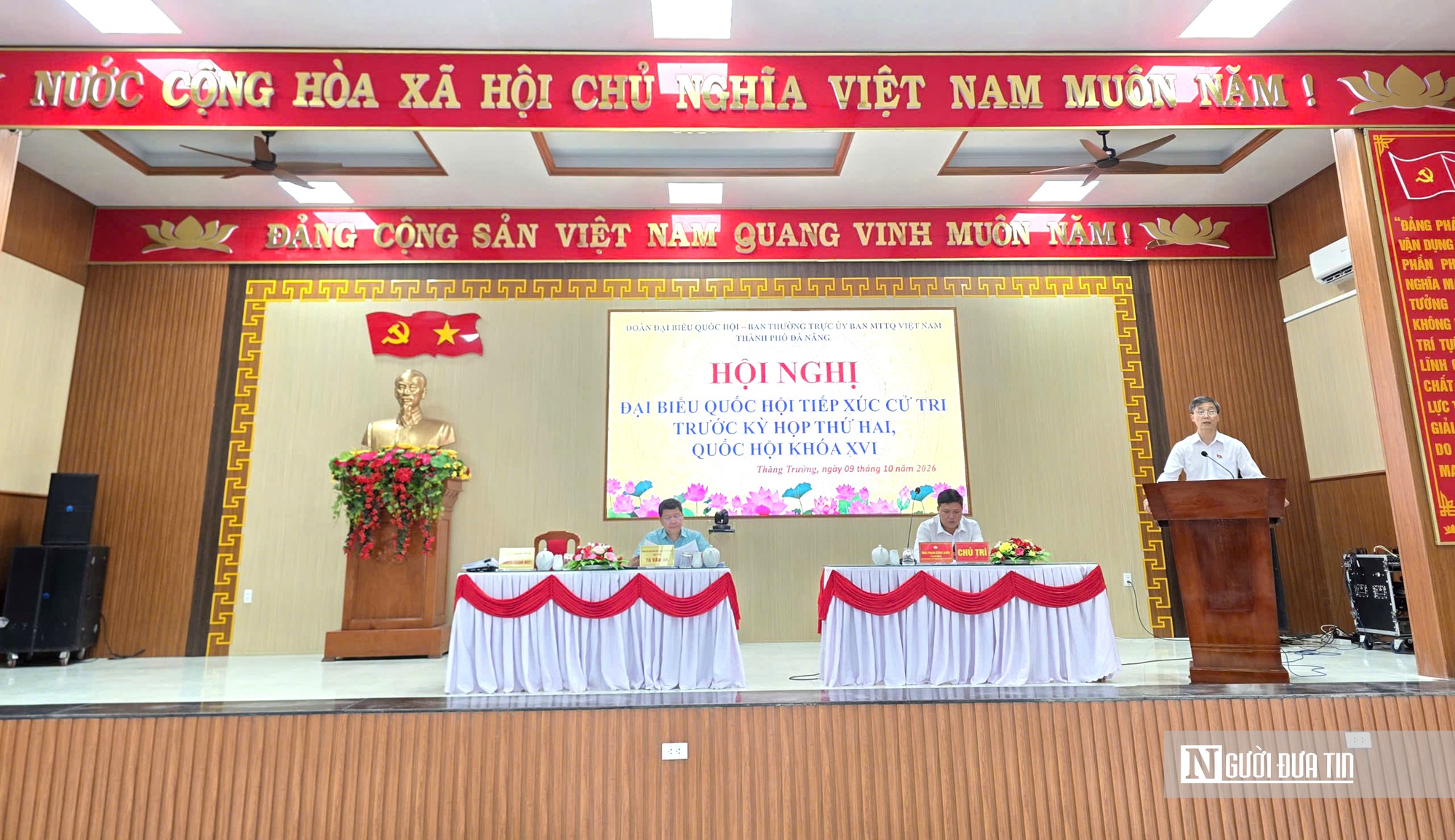 Từ buổi tiếp xúc cử tri, 80 phần quà đến với người dân khó khăn ở Đà Nẵng- Ảnh 6.
