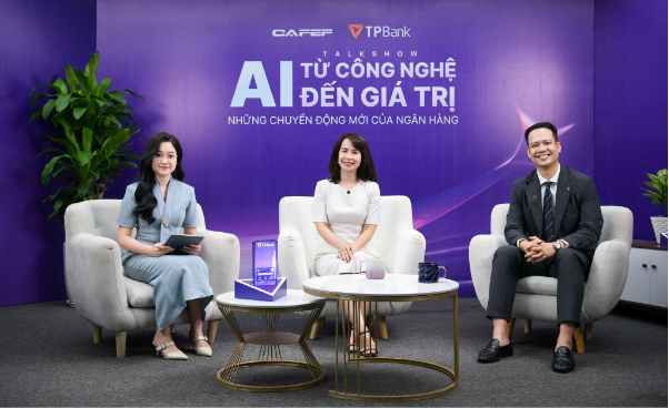 Ứng dụng ngân hàng có hơn 2.000 tiện ích: Càng nhiều tính năng, AI càng phải làm mọi thứ đơn giản hơn - Ảnh 1.