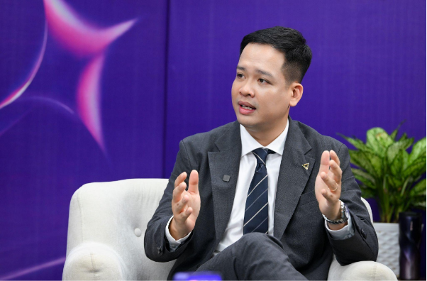 Ứng dụng ngân hàng có hơn 2.000 tiện ích: Càng nhiều tính năng, AI càng phải làm mọi thứ đơn giản hơn - Ảnh 2.