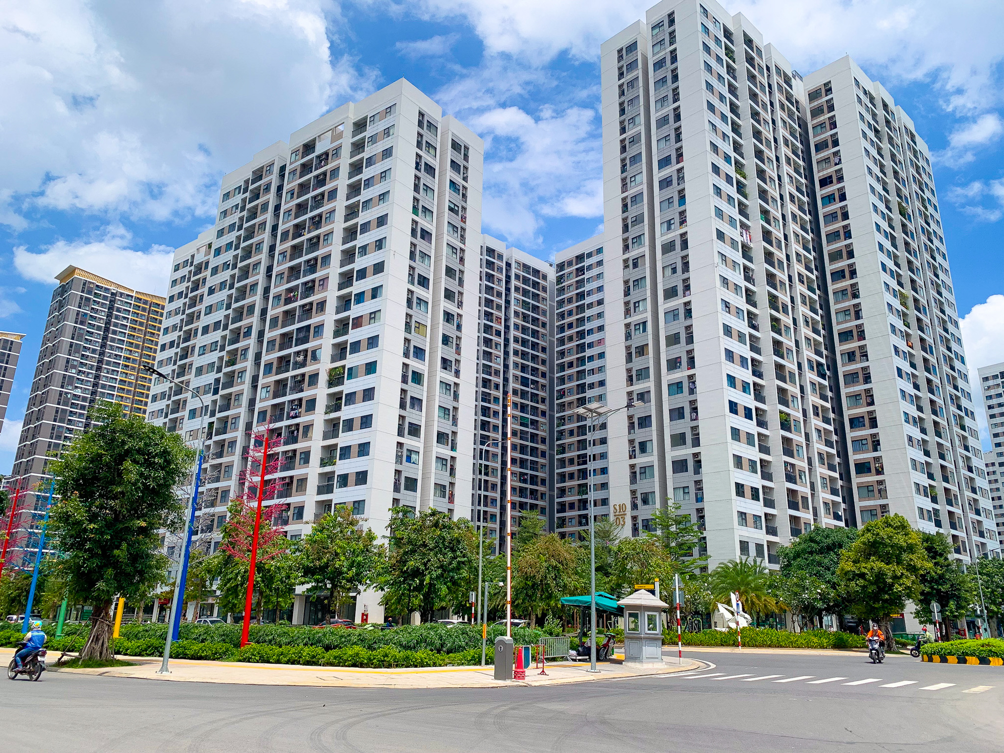 3 “ông lớn” chia thị phần bất động sản TP.HCM năm Bính Ngọ: Vinhomes làm siêu dự án ngoại ô, Masterise tiếp tục giữ trung tâm, Sun Group đánh thức vùng ven sông- Ảnh 5.