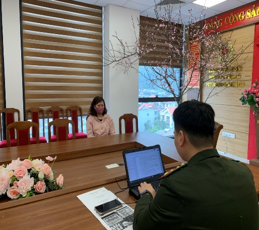 Cảnh báo hành vi đổi tiền để hưởng chênh lệch là vi phạm pháp luật - Ảnh 1.