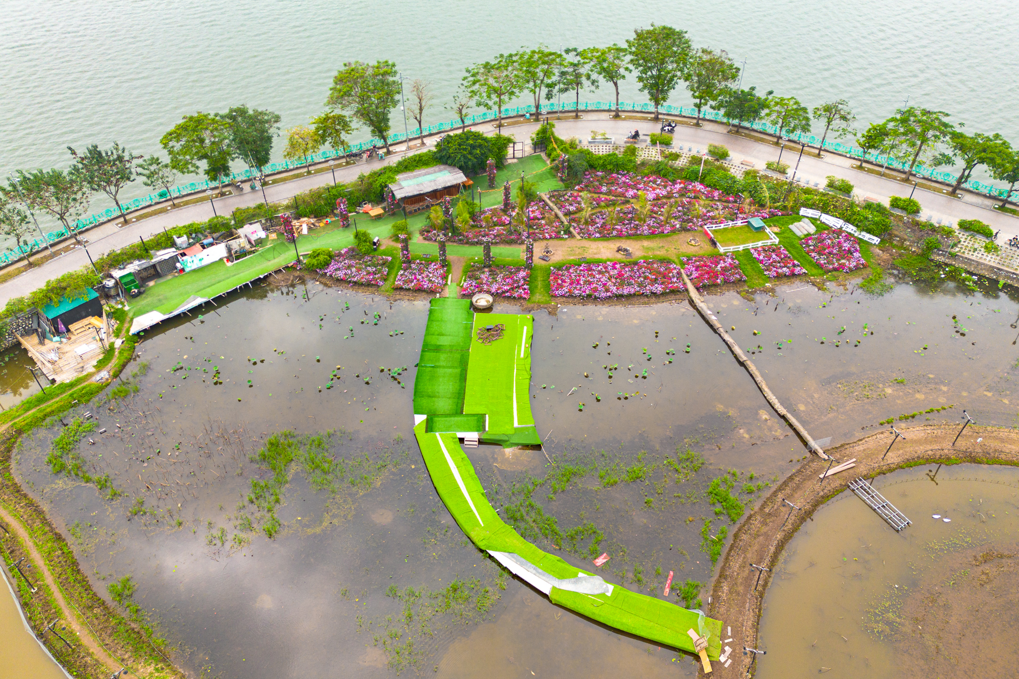 Toàn cảnh dự án 30.000 tỷ giúp hồ Tây “lột xác”: Giữ nguyên mặt nước, thêm vườn hoa, quảng trường nổi và bãi xe ngầm- Ảnh 10. Toàn cảnh dự án 30.000 tỷ giúp hồ Tây “lột xác”: Giữ nguyên mặt nước, thêm vườn hoa, quảng trường nổi và bãi xe ngầm- Ảnh 10.