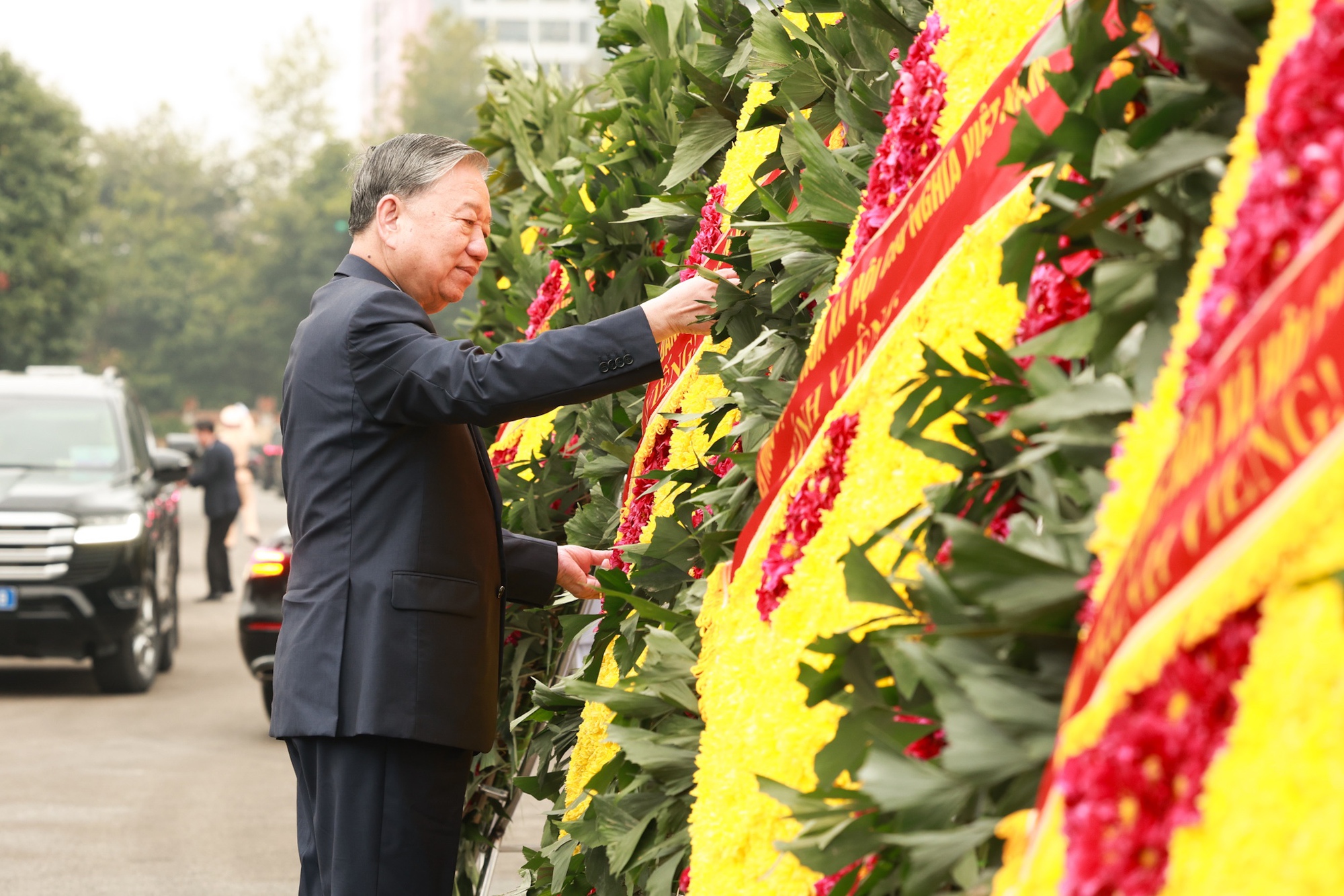 Lãnh đạo Đảng, Nhà nước vào Lăng viếng Chủ tịch Hồ Chí Minh nhân dịp Tết Nguyên đán Bính Ngọ- Ảnh 6.