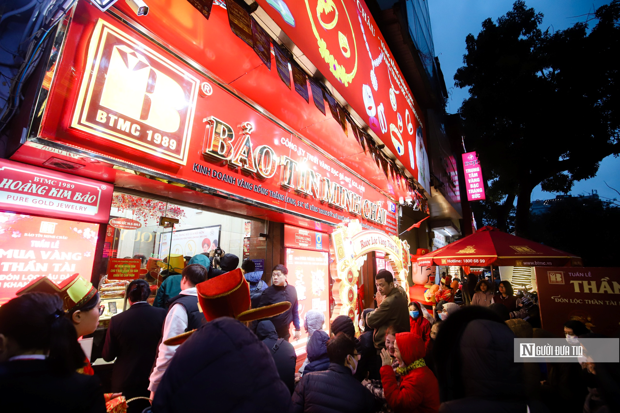 Bên kia "cơn sốt" mua vàng ngày vía Thần Tài- Ảnh 1.