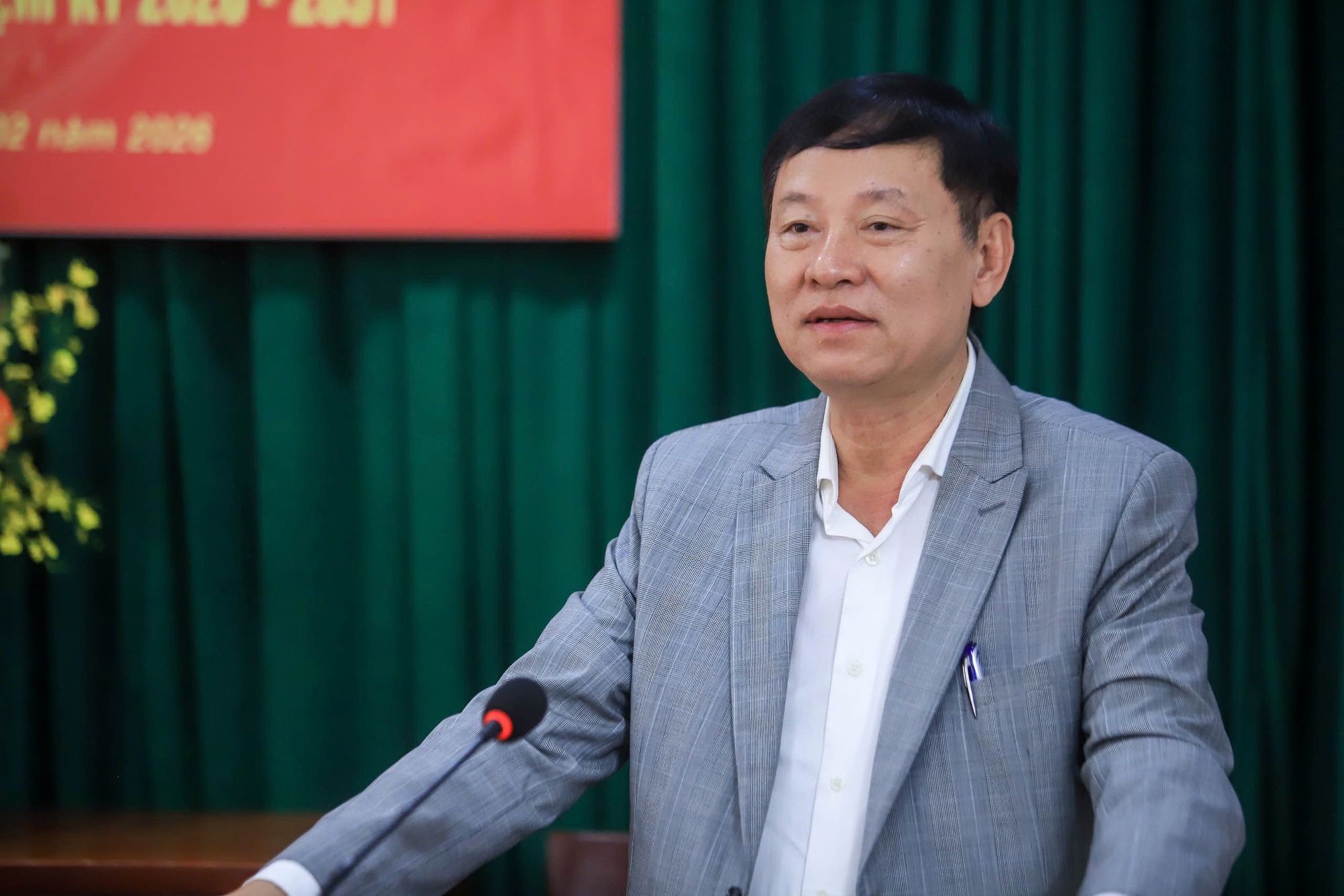 Phó Chủ tịch Hội Luật gia Việt Nam Nguyễn Hữu Chính ứng cử đại biểu HĐND Tp.Hà Nội - Ảnh 1.