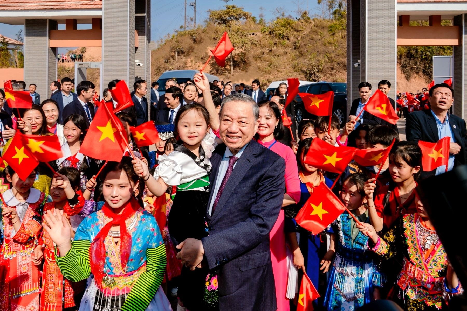 Niềm tin với Đảng- Ảnh 1.