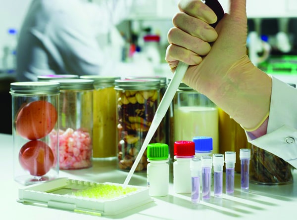 Gỡ vướng Nghị định 46, Bộ Công Thương công bố danh sách 24 đơn vị đủ điều kiện kiểm tra, kiểm nghiệm an toàn thực phẩm - Ảnh 1.