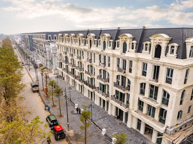 Xuất hiện những hình ảnh đẹp như mơ về một khu dinh thự siêu sang giữa lòng Tây Hồ Tây  - Ảnh 12.