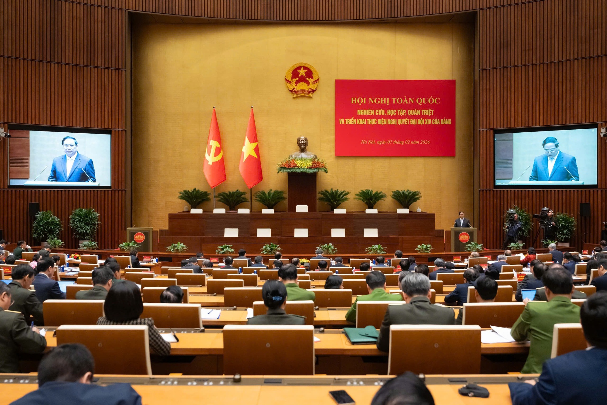 Thủ tướng: Hiện thực hóa Chương trình hành động Nghị quyết Đại hội XIV thành sản phẩm - Ảnh 2.