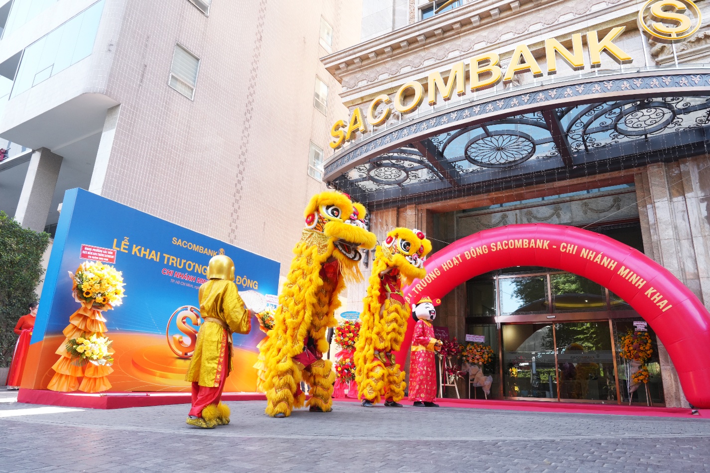 Sacombank khai trương Chi nhánh Minh Khai tăng kết nối tài chính tại trung tâm TP.HCM - Ảnh 2.
