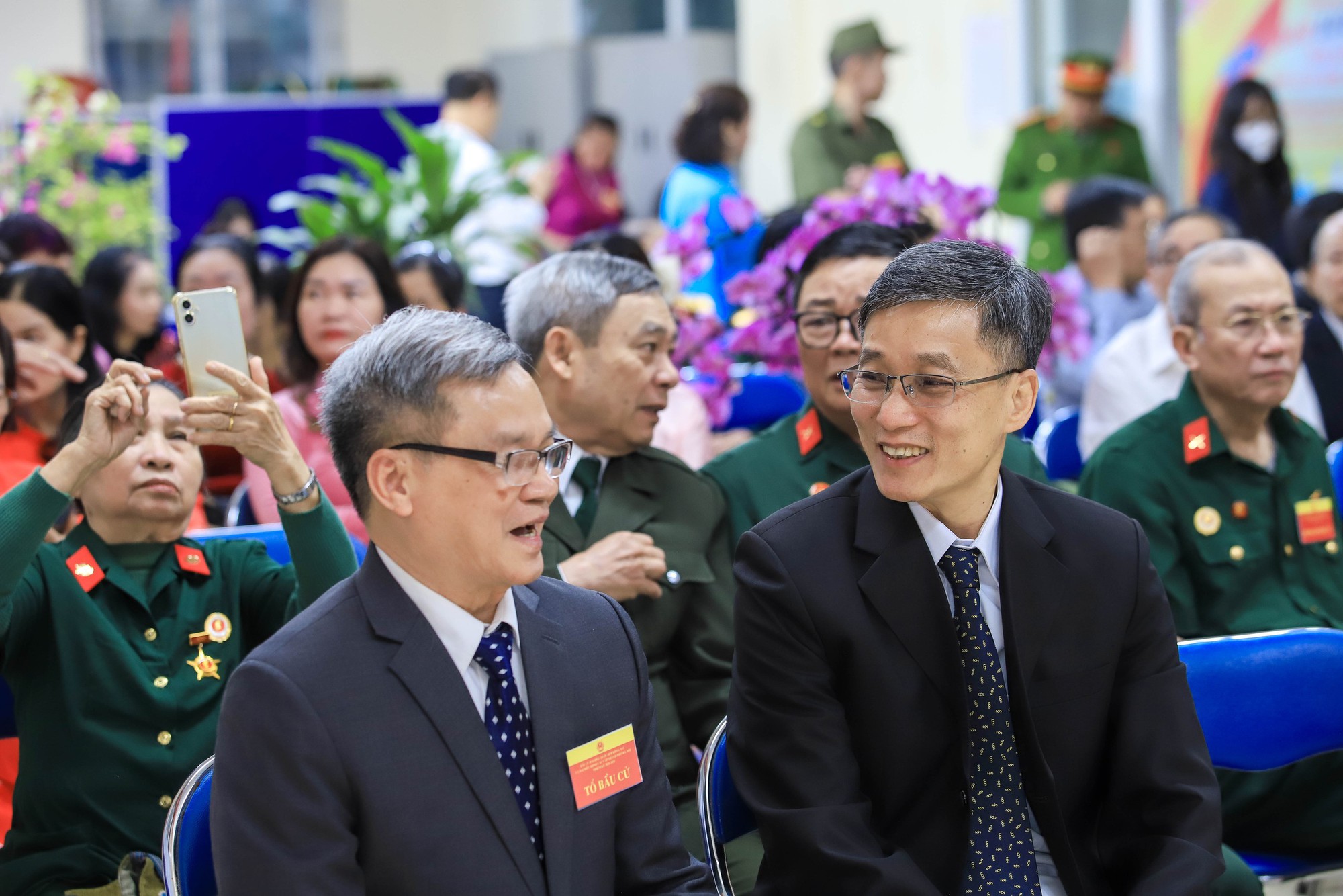 "Tôi cảm thấy tự hào và vinh dự được thực hiện quyền, nghĩa vụ công dân của mình" - Ảnh 3.