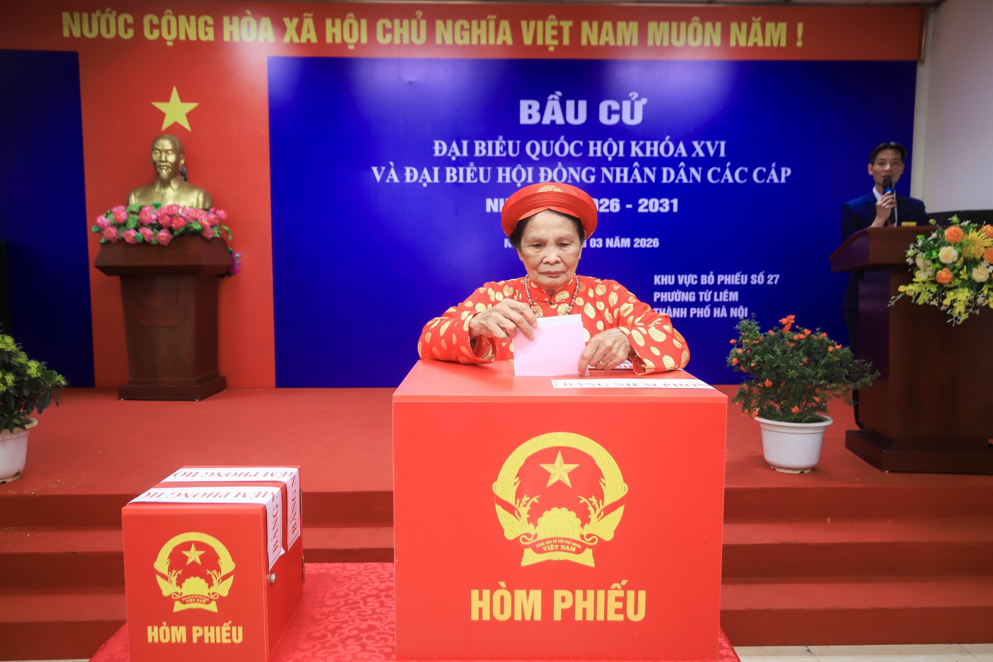 "Tôi cảm thấy tự hào và vinh dự được thực hiện quyền, nghĩa vụ công dân của mình" - Ảnh 8.