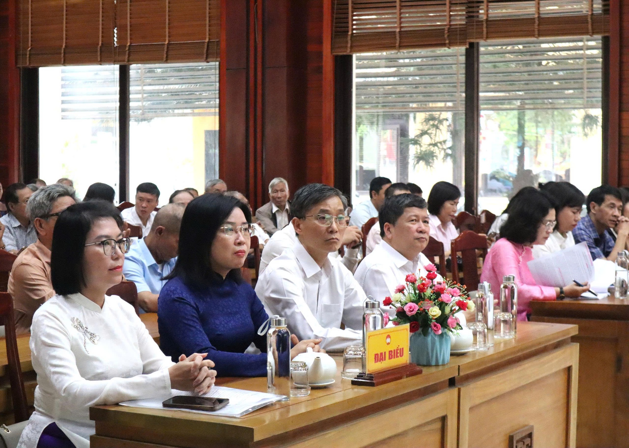 Chủ tịch Hội Luật gia Việt Nam trình bày cam kết trước cử tri Đà Nẵng- Ảnh 5.