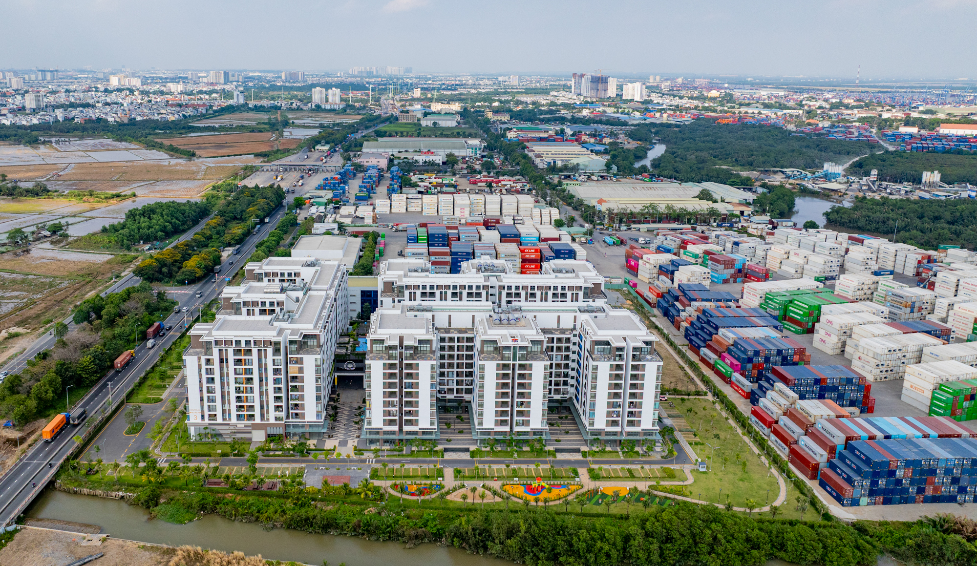 5 phút đi thăm các dự án nhà ở xã hội hot nhất TP.HCM: Nơi có tiện ích như resort, nơi tỷ lệ chọi cao hơn thi đại học - Ảnh 3.