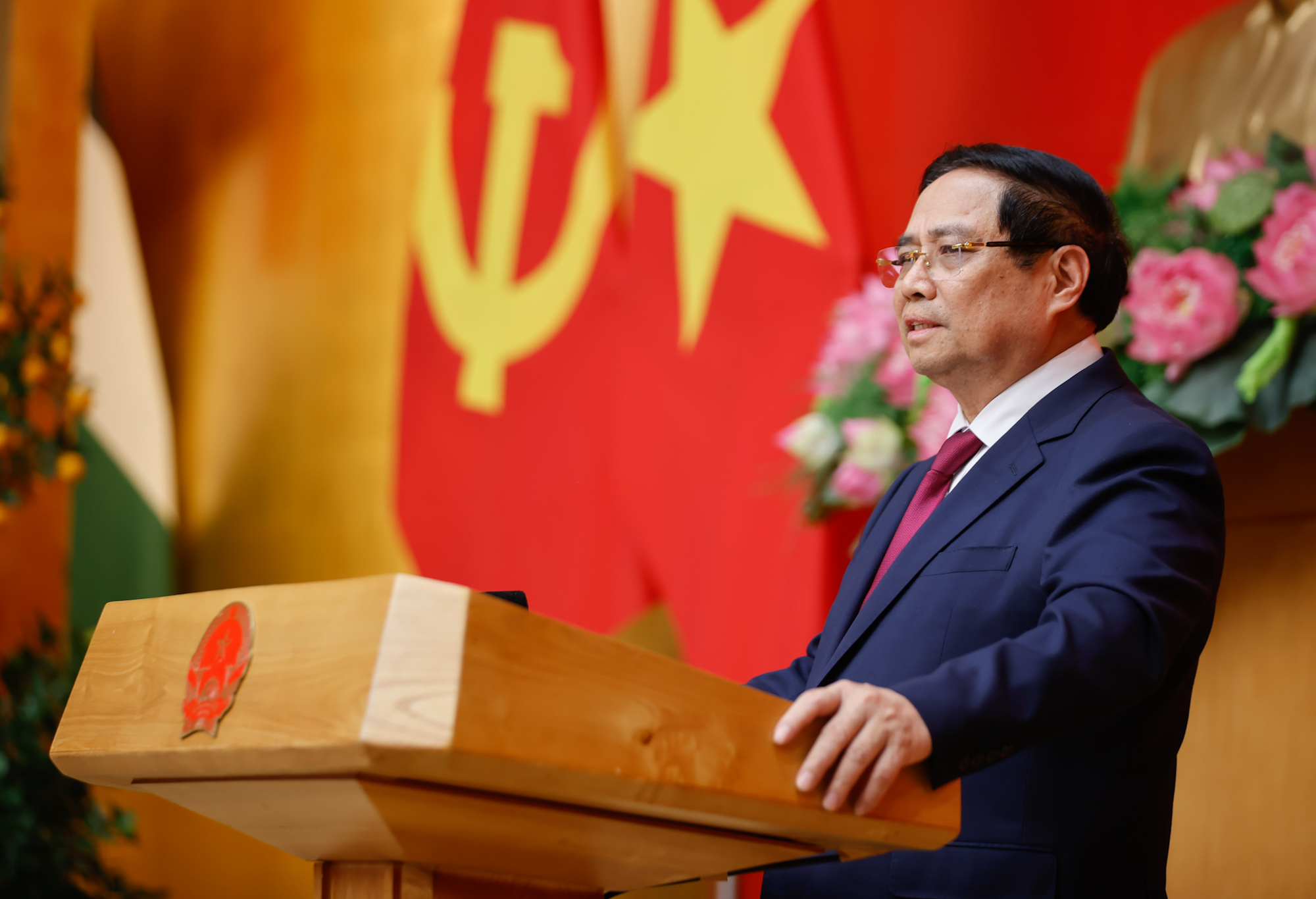 Thủ tướng trao quyết định điều động, bổ nhiệm 5 lãnh đạo bộ, cơ quan Trung ương - Ảnh 6.