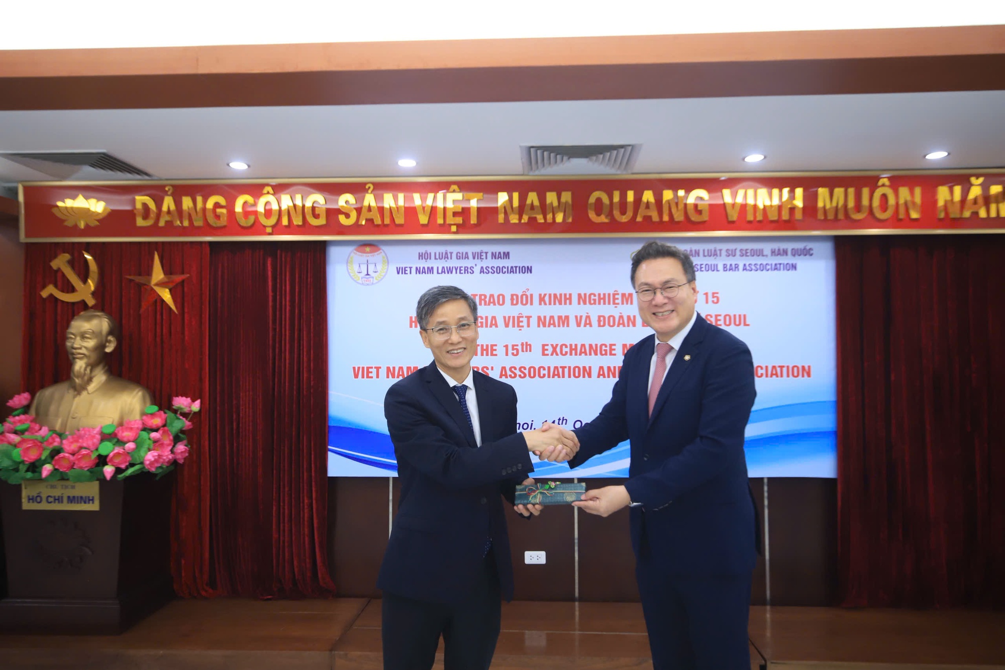 Ứng cử viên ĐBQH Nguyễn Khánh Ngọc với cam kết tạo đột phá từ chính sách, pháp luật- Ảnh 4.