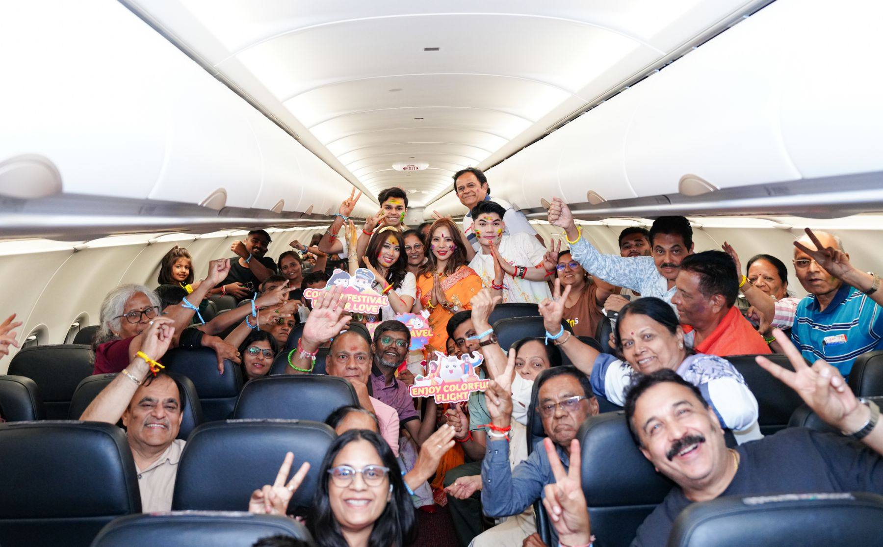 Không khí lễ hội sắc màu Holi ngập tràn các chuyến bay quốc tế của Vietjet - Ảnh 6.