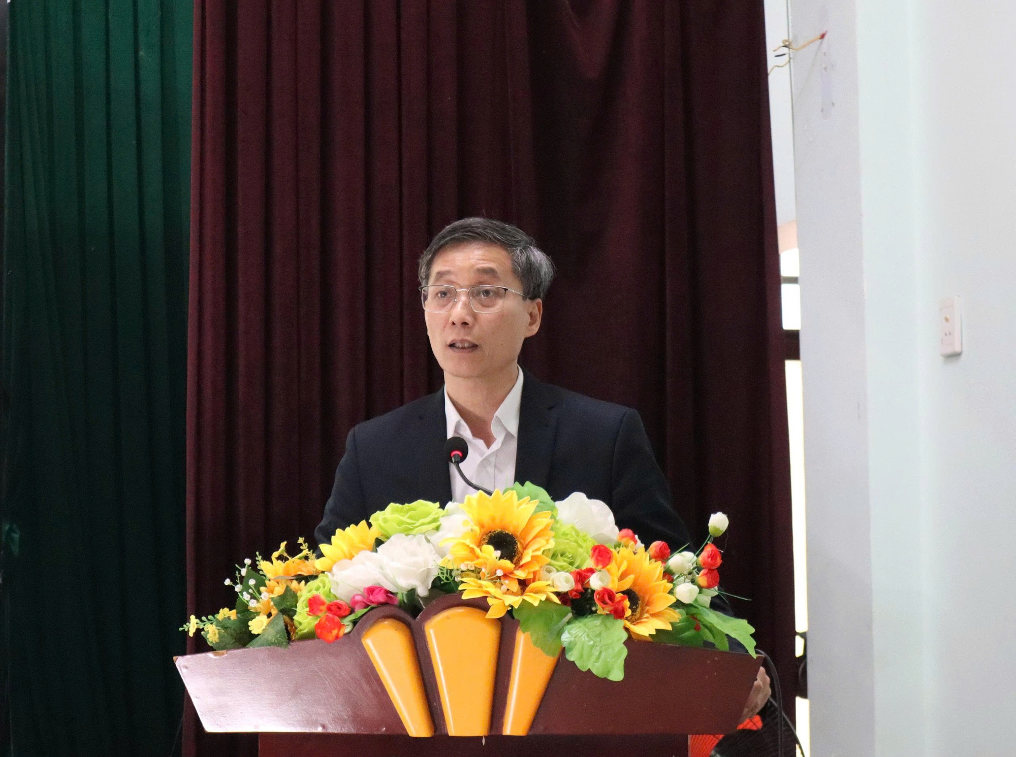 Ứng cử viên đại biểu Quốc hội: Sâu sát, phản ánh vướng mắc pháp luật, thủy điện của cử tri vùng núi Đà Nẵng- Ảnh 4.