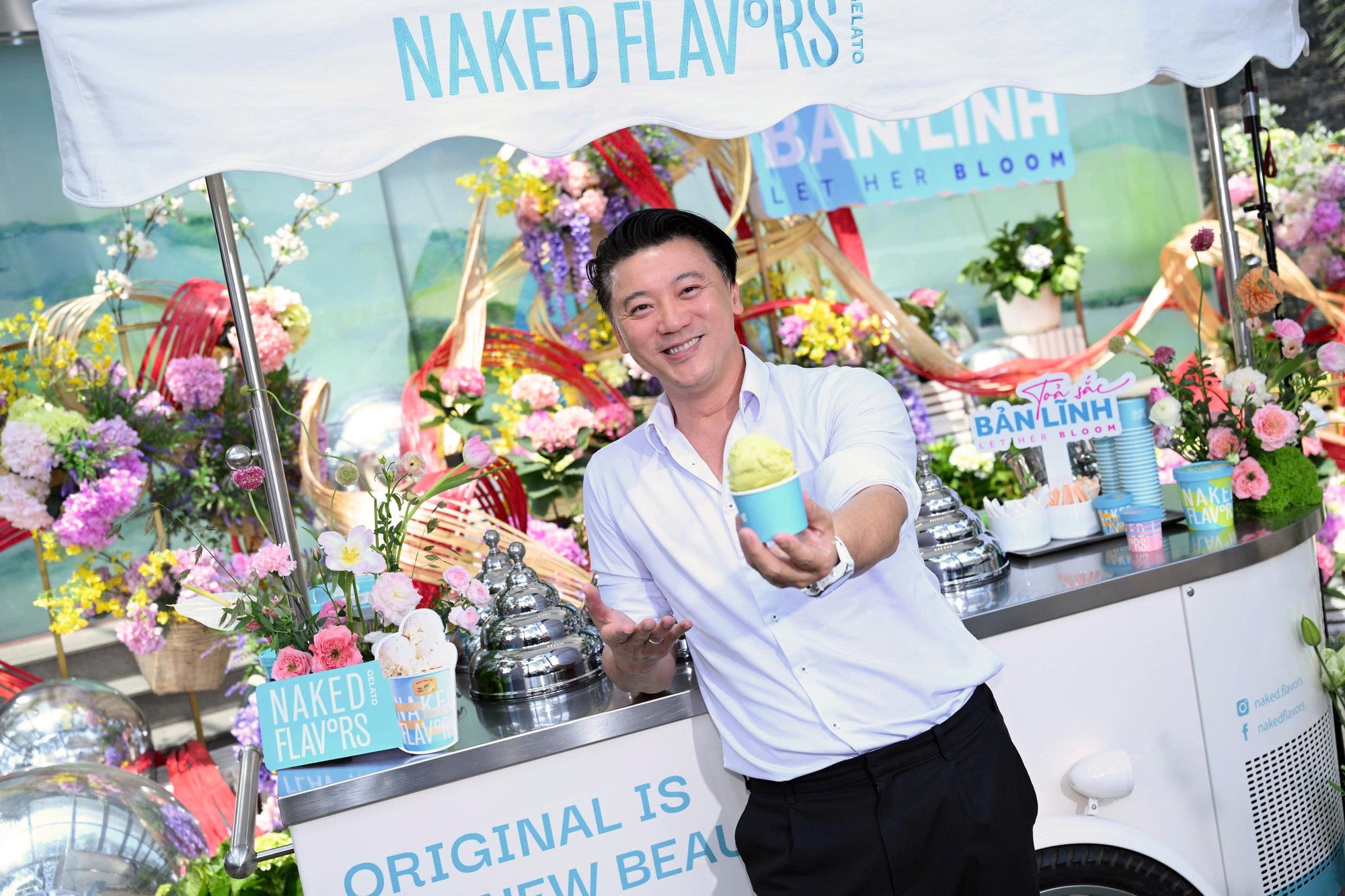 Khoảnh khắc ấm áp: 8 "soái ca" quyền lực của ACB lần đầu tiên cùng xuất hiện phát kem trong 3 giờ đồng hồ tặng nhân viên nữ nhân dịp 8/3 - Ảnh 3.