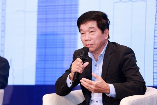 Chủ tịch Hiệp hội Nhà thầu xây dựng: BĐS phụ thuộc 70% vốn vay nhưng hiện các ngân hàng lớn như Big 4 cũng từ chối cấp tín dụng cho dự án mới - Ảnh 1.