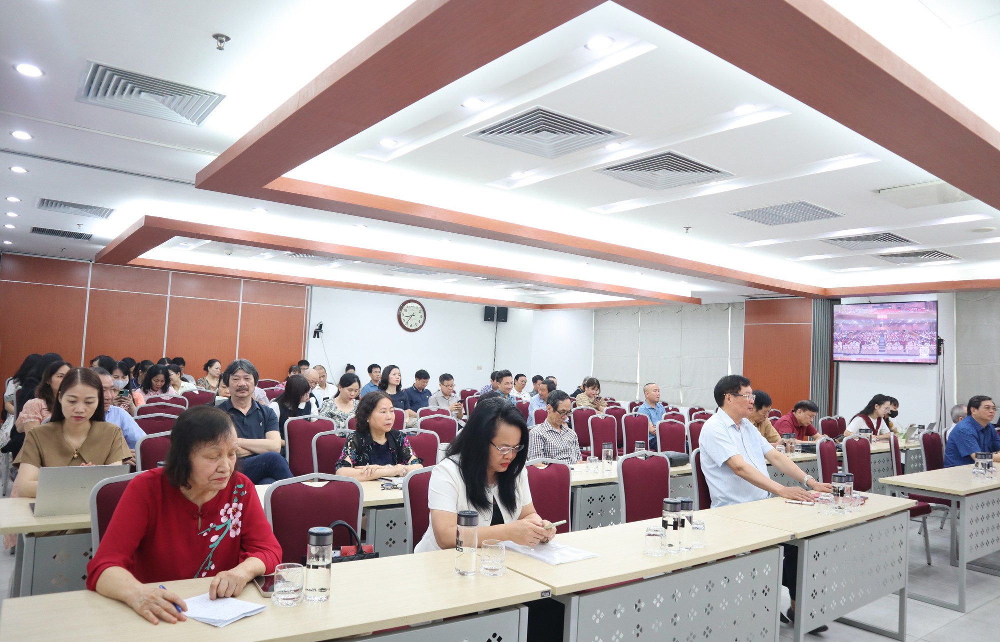 Hơn 2,2 triệu đảng viên tham dự hội nghị toàn quốc quán triệt Nghị quyết Hội nghị Trung ương 2 - Ảnh 3.