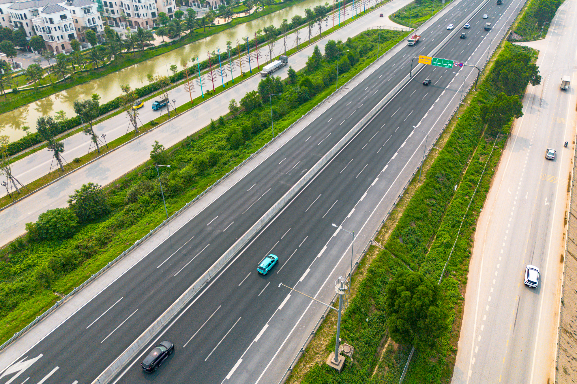 Cận cảnh dự án nằm giữa ba đại đô thị hơn 10 tỷ USD, hưởng lợi từ Vành đai 4 và cầu vượt sông Hồng- Ảnh 4.