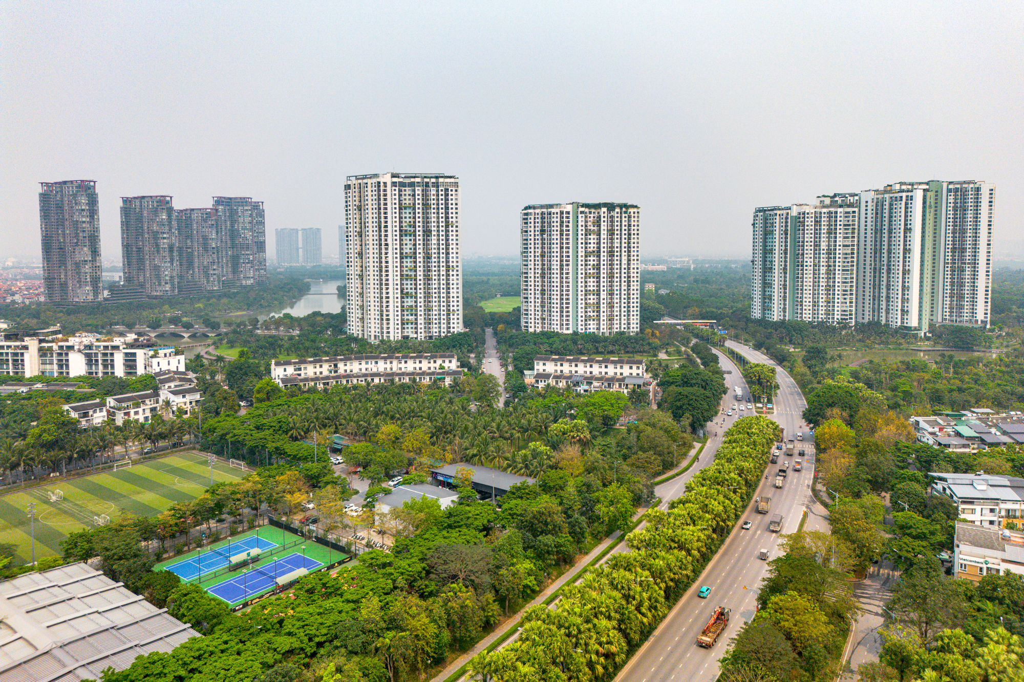 Cận cảnh 2 cây cầu trị giá 16.000 tỷ đồng, kết nối các khu đô thị hàng chục tỷ USD, chiếm 50% nguồn cung căn hộ Hà Nội - Ảnh 11.