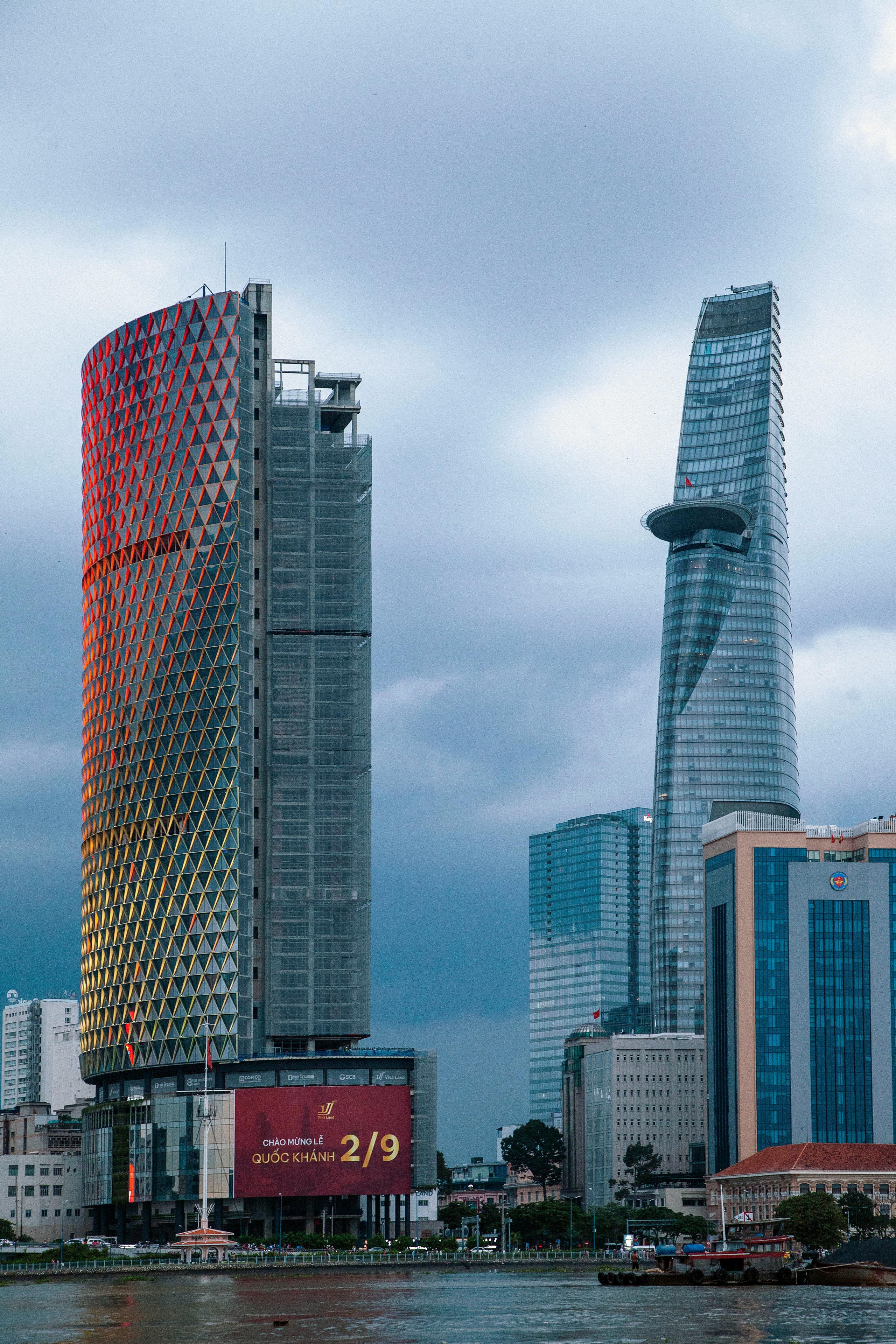 Hiện trạng tòa nhà "tai tiếng" tọa lạc ngay khu đất vàng của bà Trương Mỹ Lan hiện ra sao? - Ảnh 7.