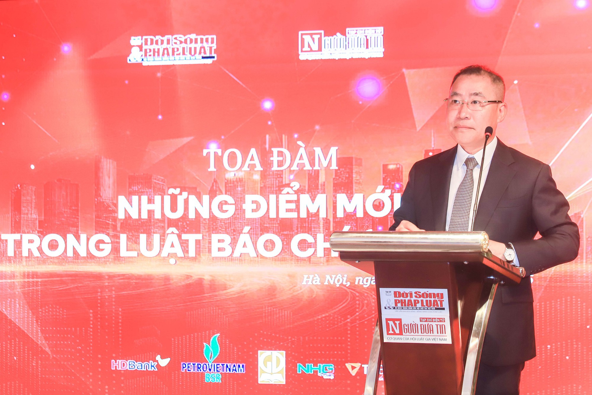 "Báo chí Việt Nam đứng trước những thay đổi có tính bước ngoặt"- Ảnh 1.
