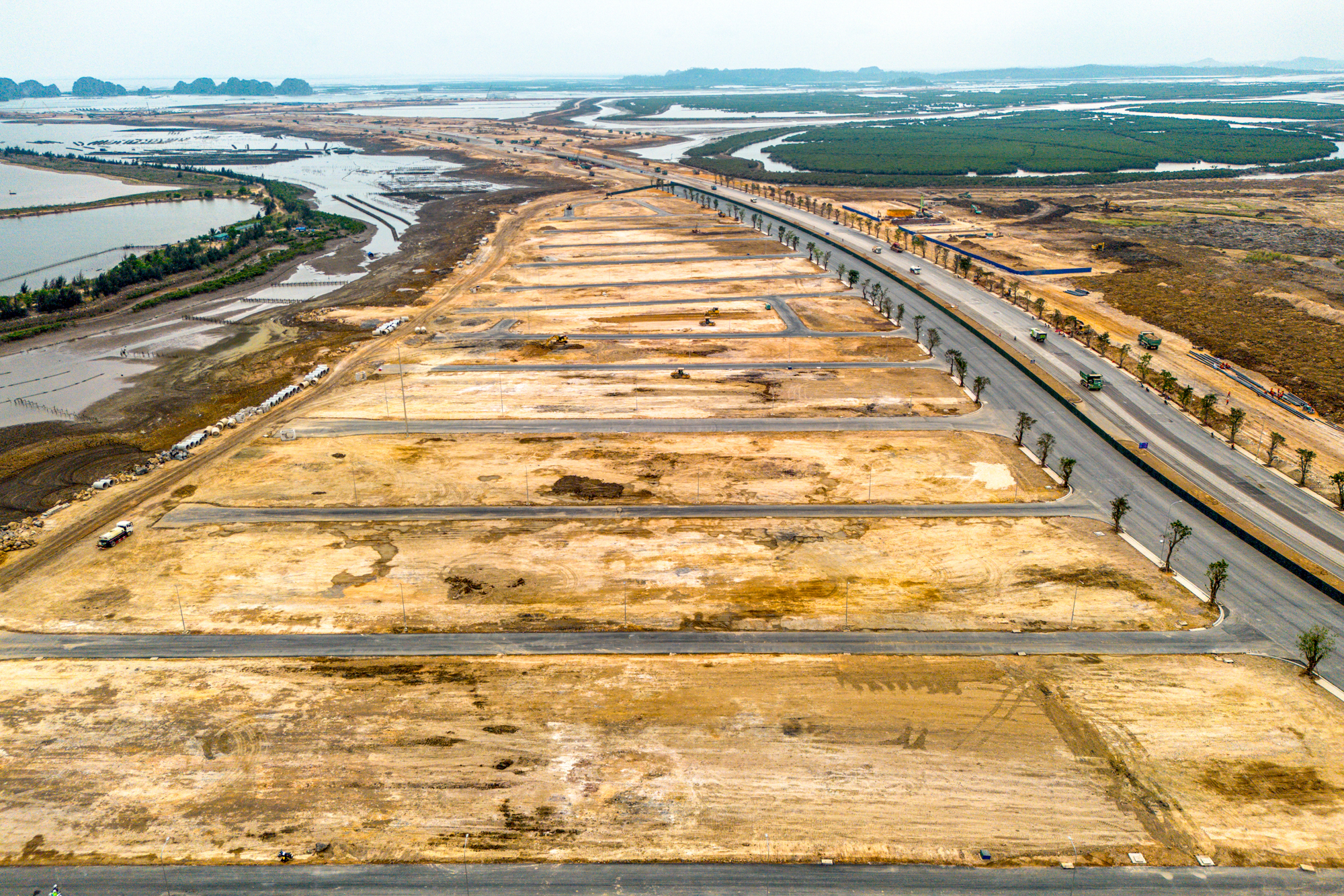 Toàn cảnh siêu dự án 18 tỷ USD của Vinhomes:  Rộng như một thành phố, tổng mức đầu tư bằng  GDP 18 nước cộng lại - Ảnh 4.