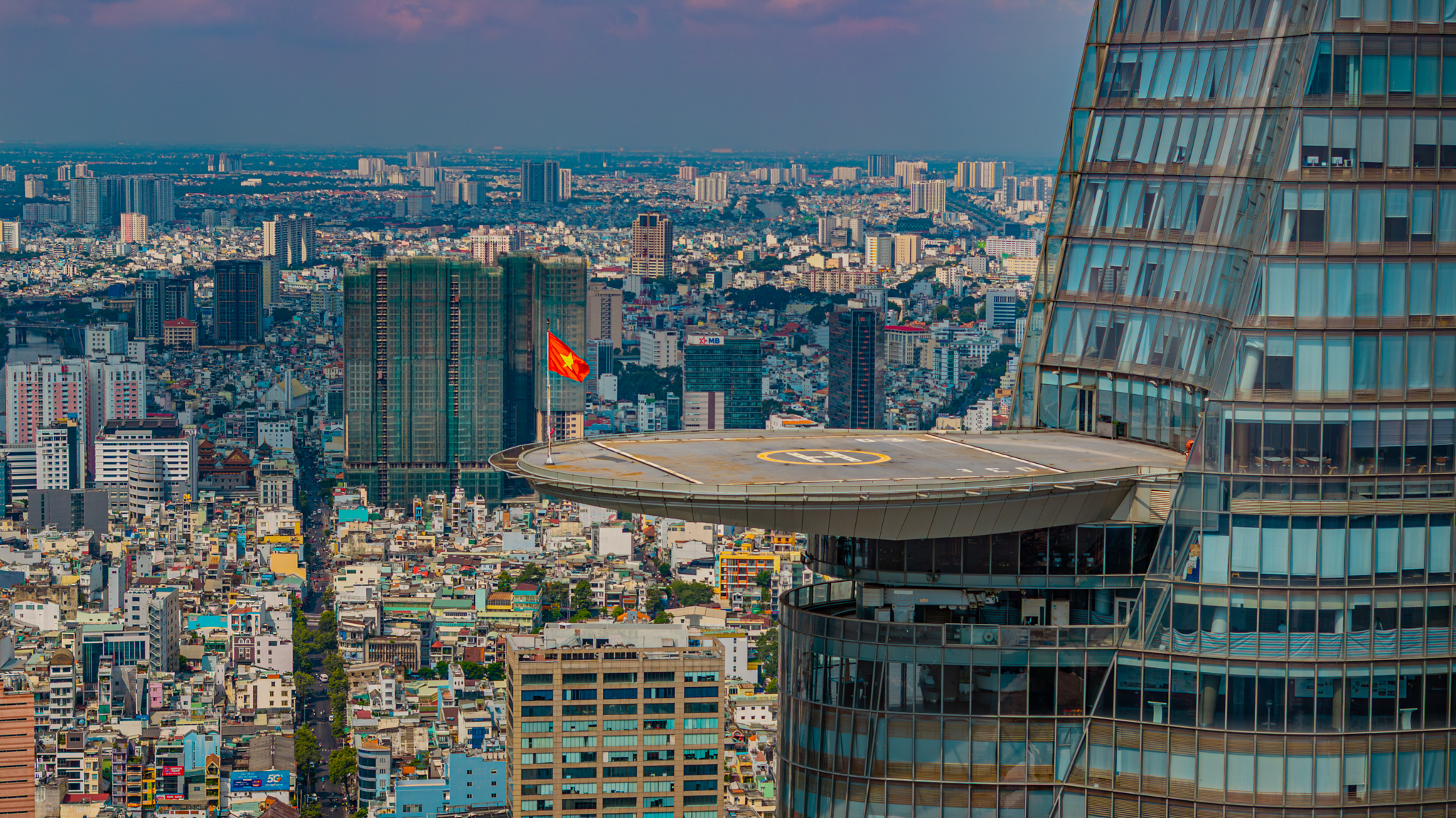 Số phận trái ngược của 5 toà nhà cao nhất TP.HCM: Nơi là máy in tiền, nơi ám ảnh nợ xấu- Ảnh 6.