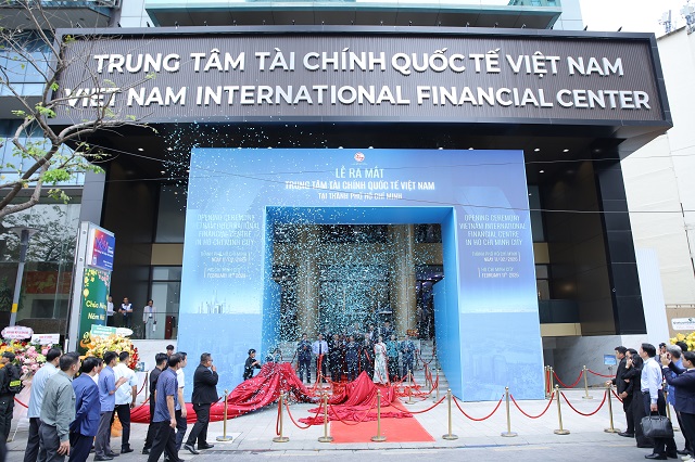 Loạt ngân hàng, công ty chứng khoán muốn gia nhập Trung tâm tài chính quốc tế Việt Nam - Ảnh 1.